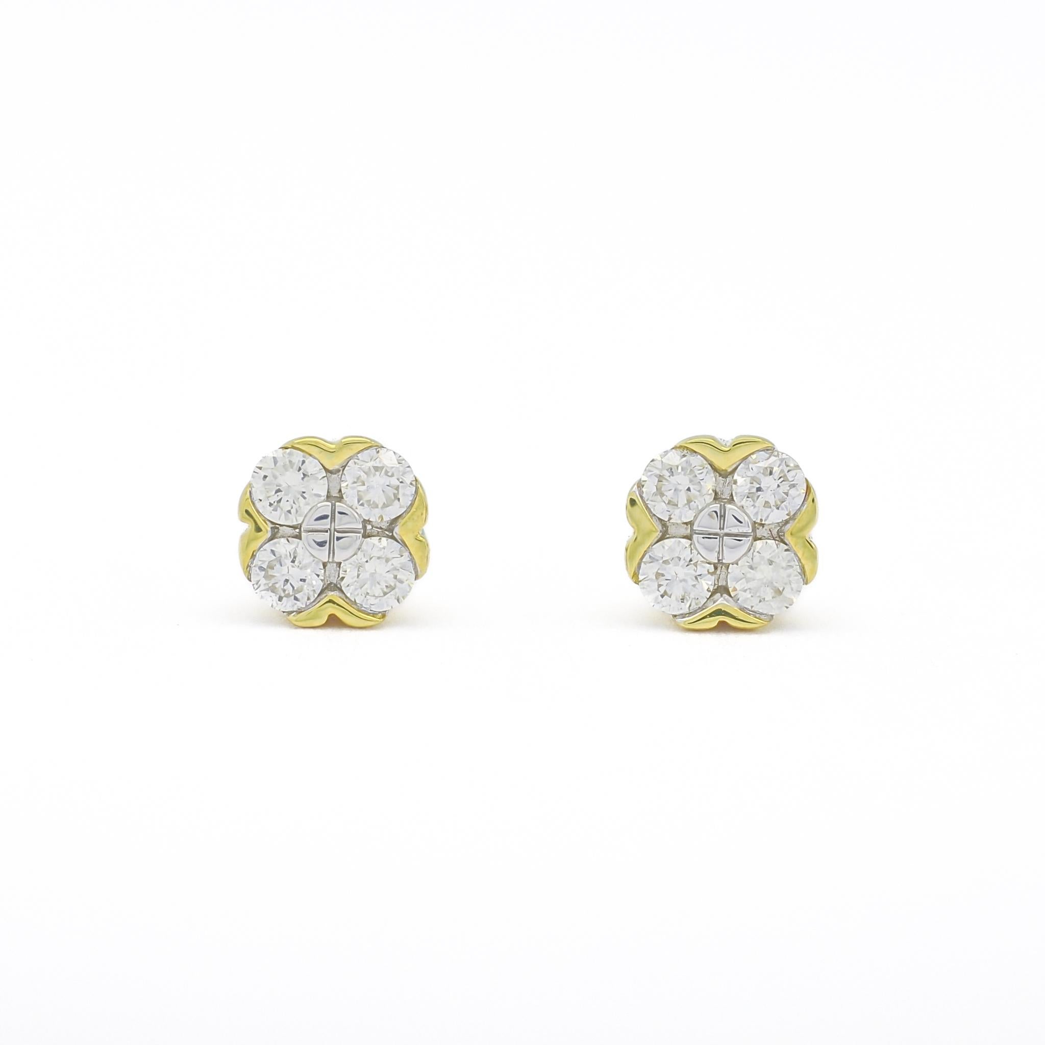 Round Cut Natural Diamond 0.15 carats 18 Karat Yellow Gold Flower Shape Stud Earrings  For Sale