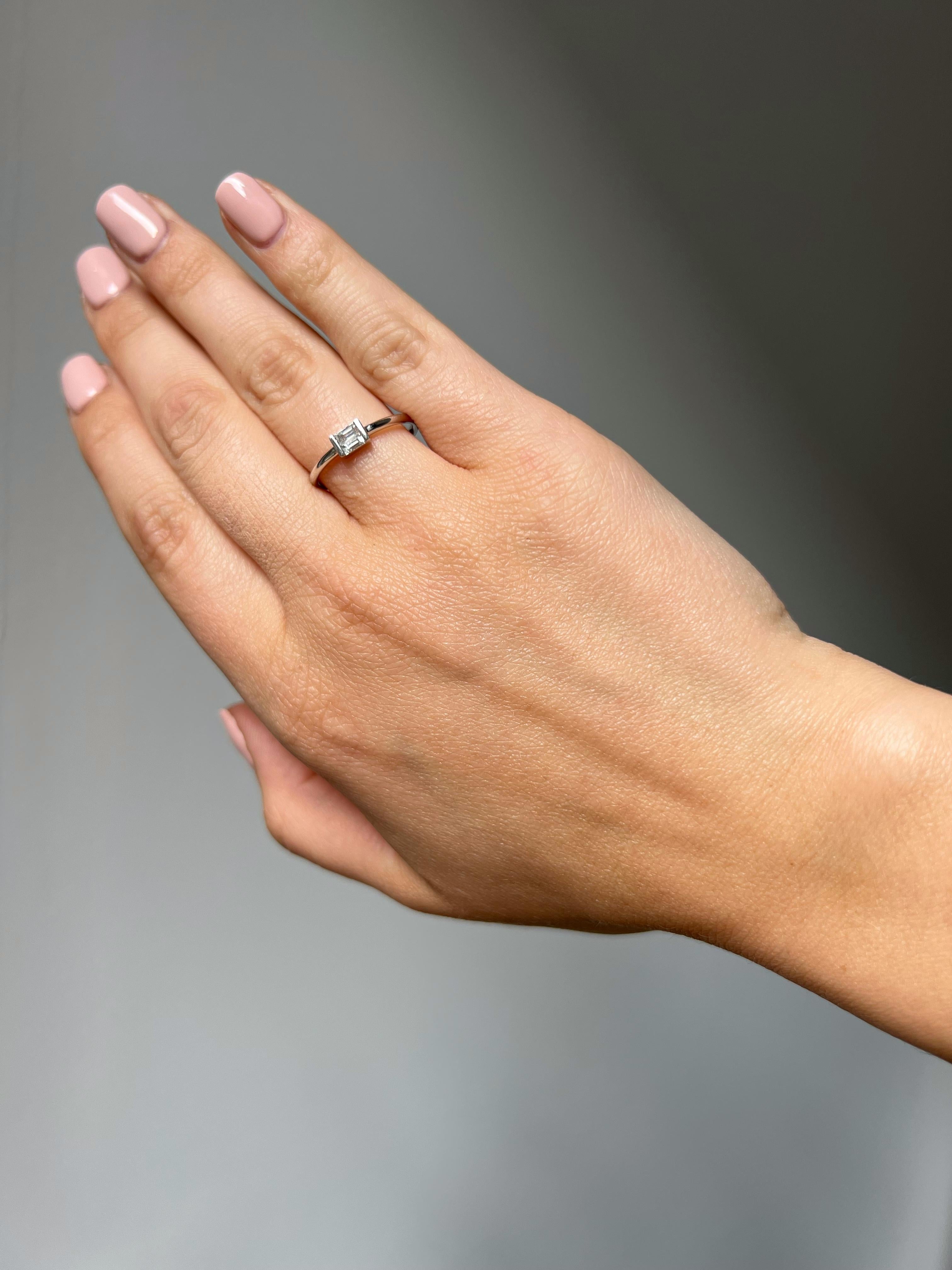 For Sale:  Natural Diamond 0.16 carat 18KT Yellow gold Band Ring 8