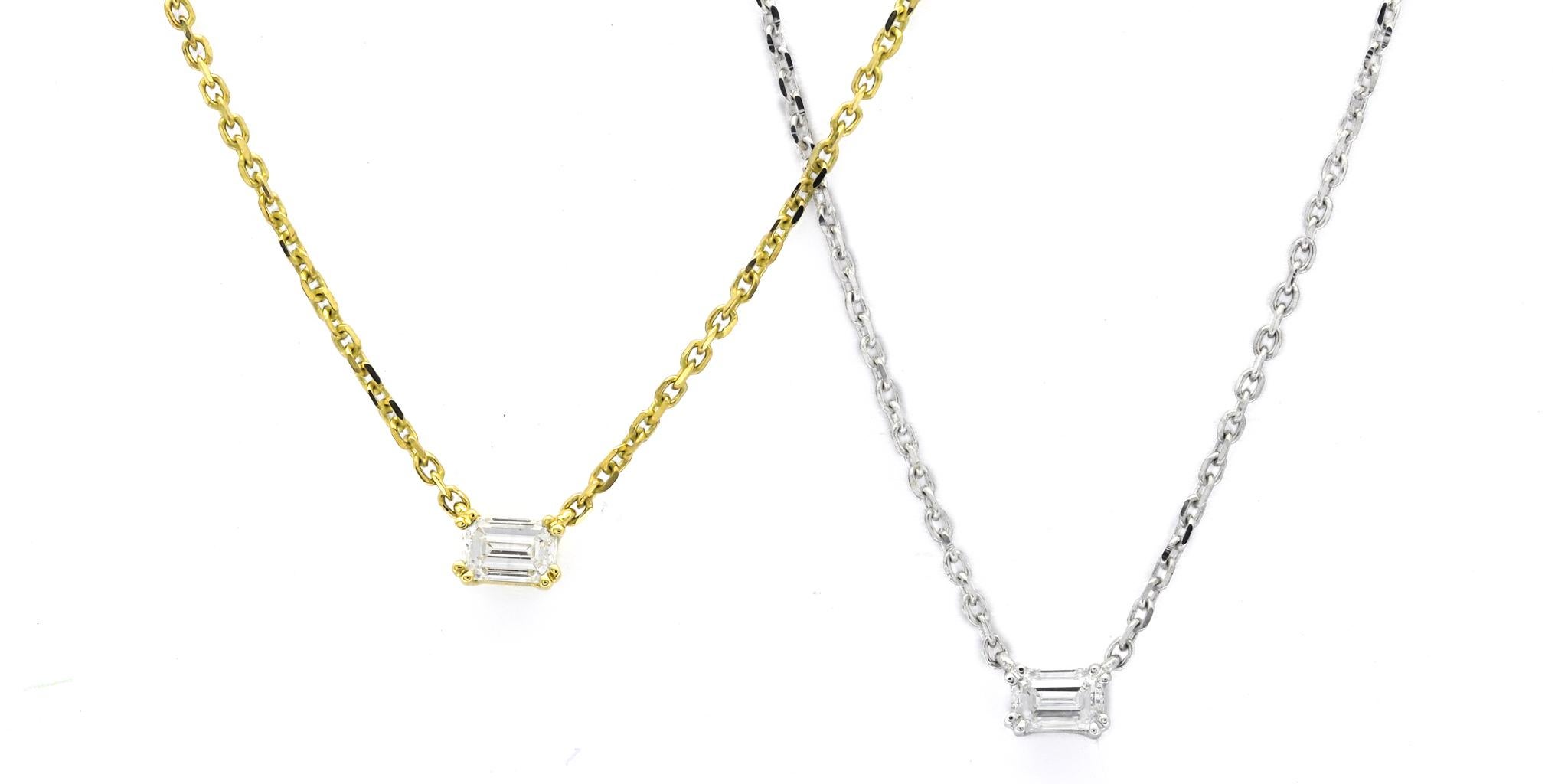 Modern Natural Diamond 0.13 CT 18Karat White Gold Emerald Cut Necklace For Sale