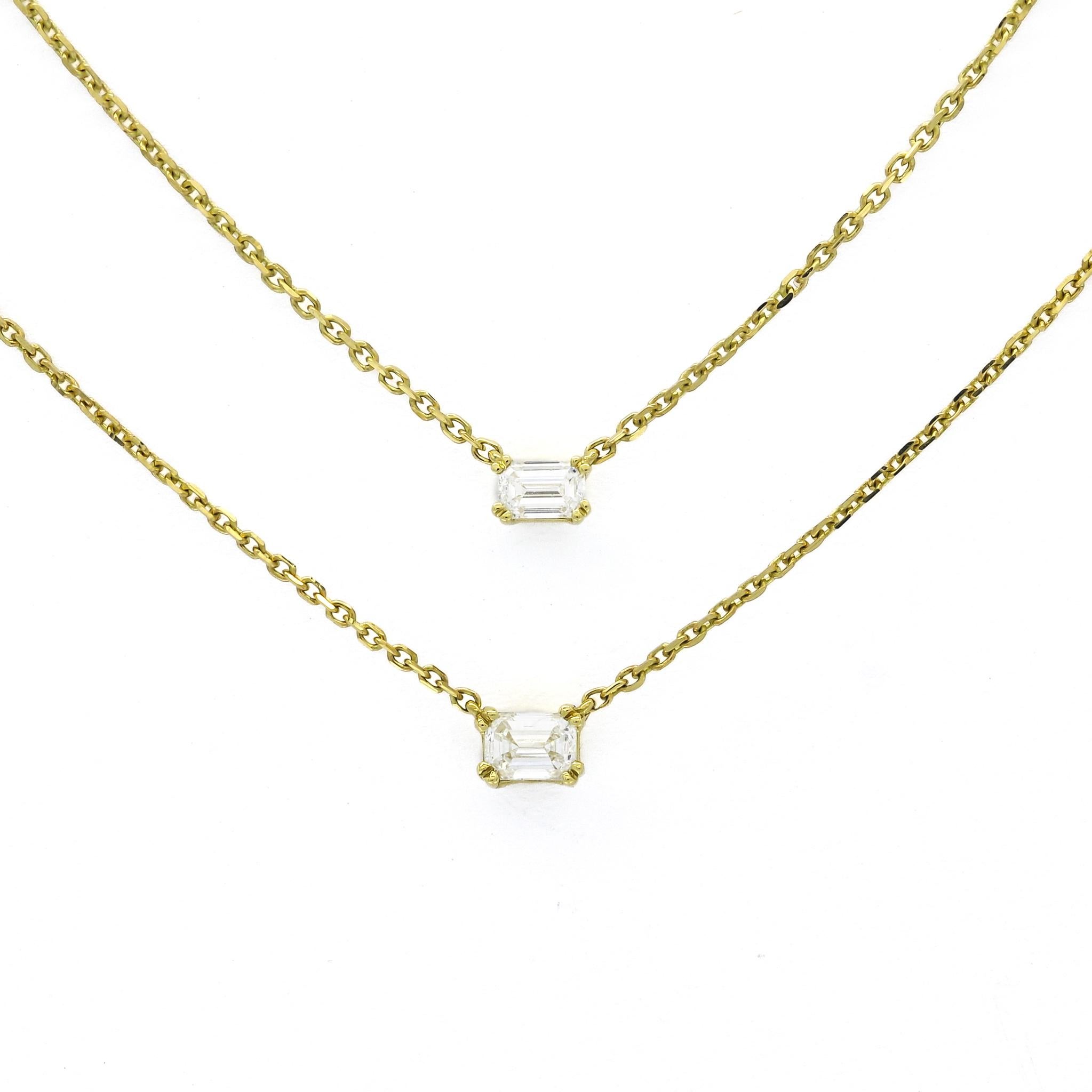 Natural Diamond 0.13 CT 18Karat White Gold Emerald Cut Necklace For Sale 2