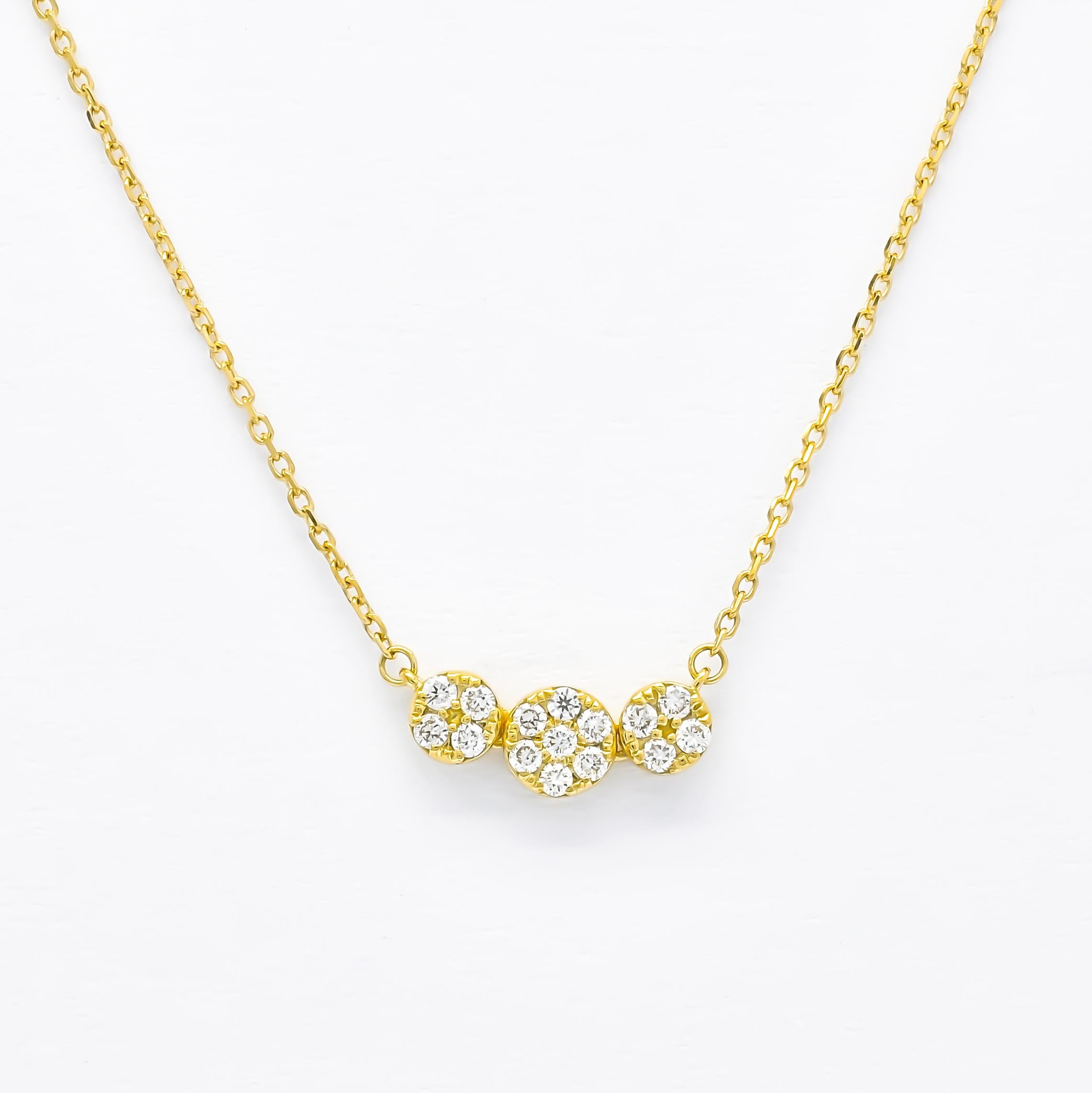 Collier en or jaune 18KT avec pendentif grappe en diamant naturel 0,17 carats Neuf - En vente à Antwerpen, BE