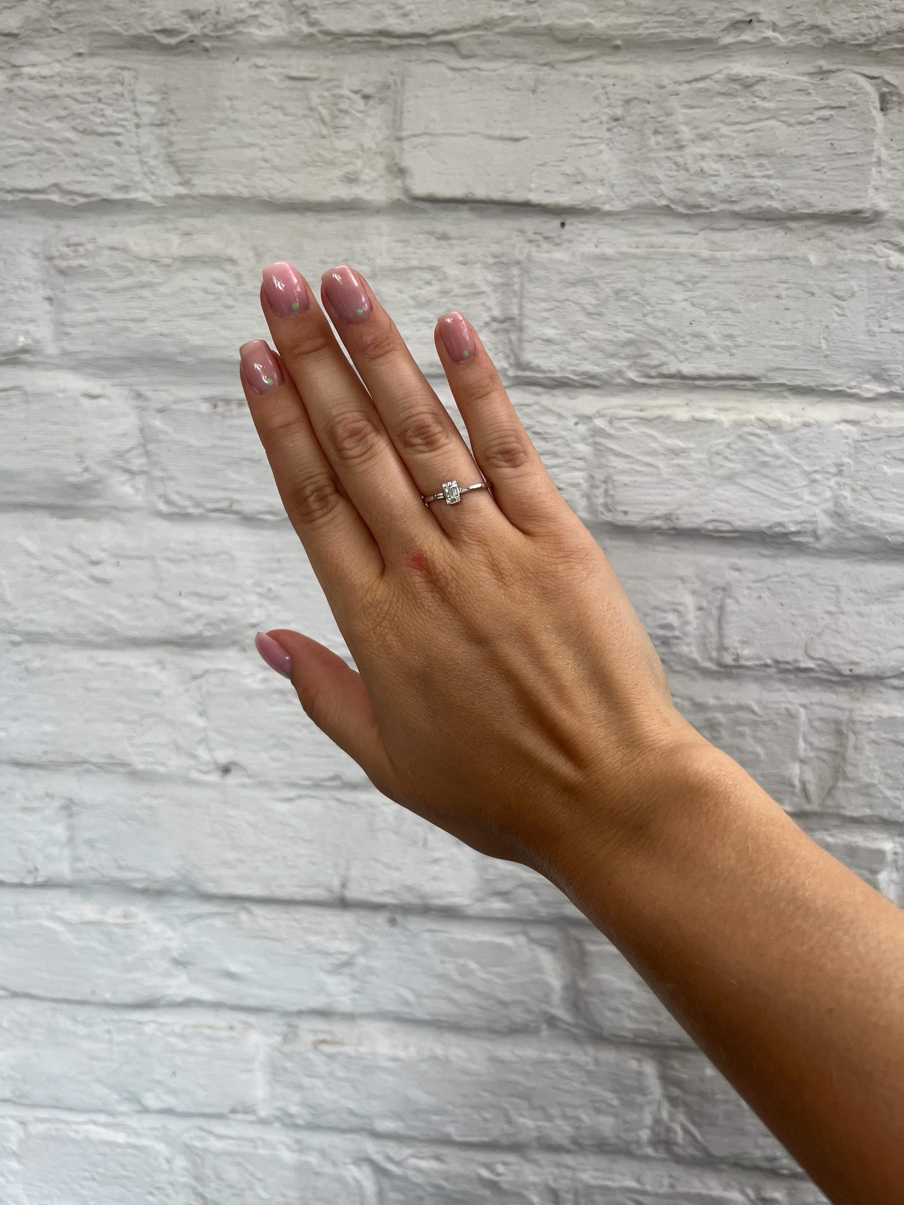 Women's Natural Diamond 0.19CT 18Karat White Gold Baguette Engagement Ring For Sale