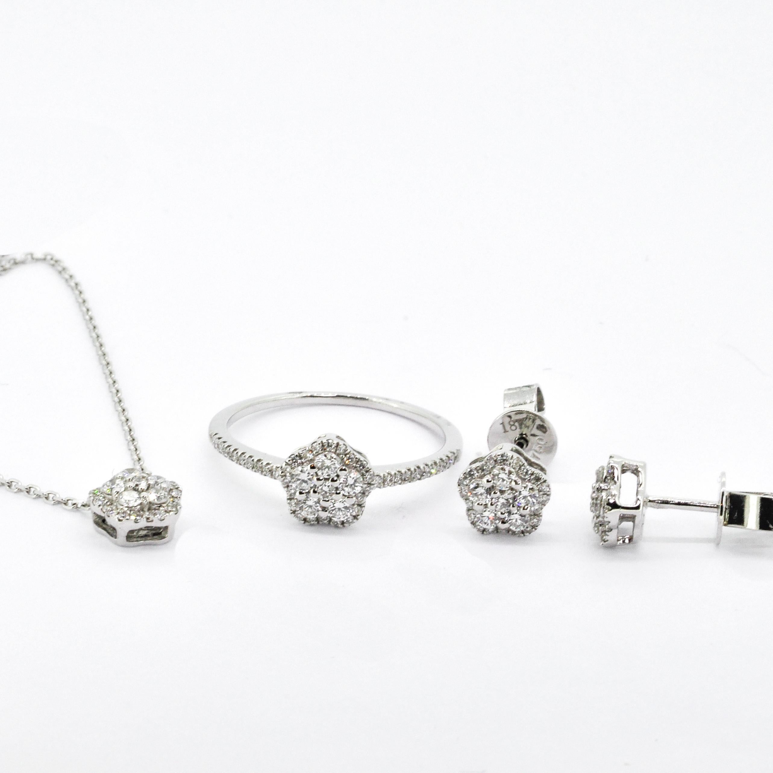 Pendentif grappe florale en or blanc 18 carats avec diamant naturel de 0,21 carat Unisexe en vente