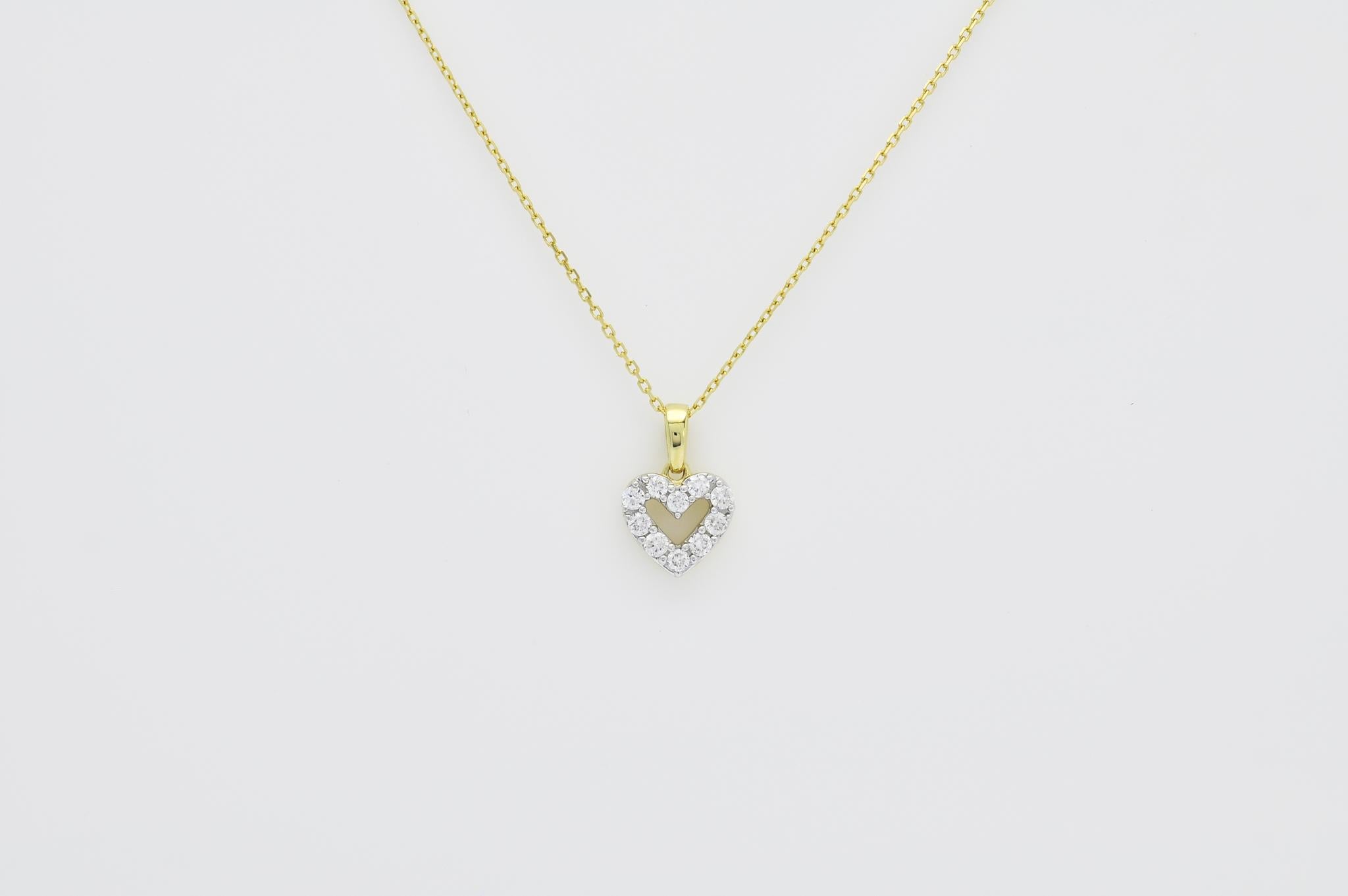 Pendentif cœur en or jaune 18 carats avec diamants naturels de 0,23 carat en vente 6