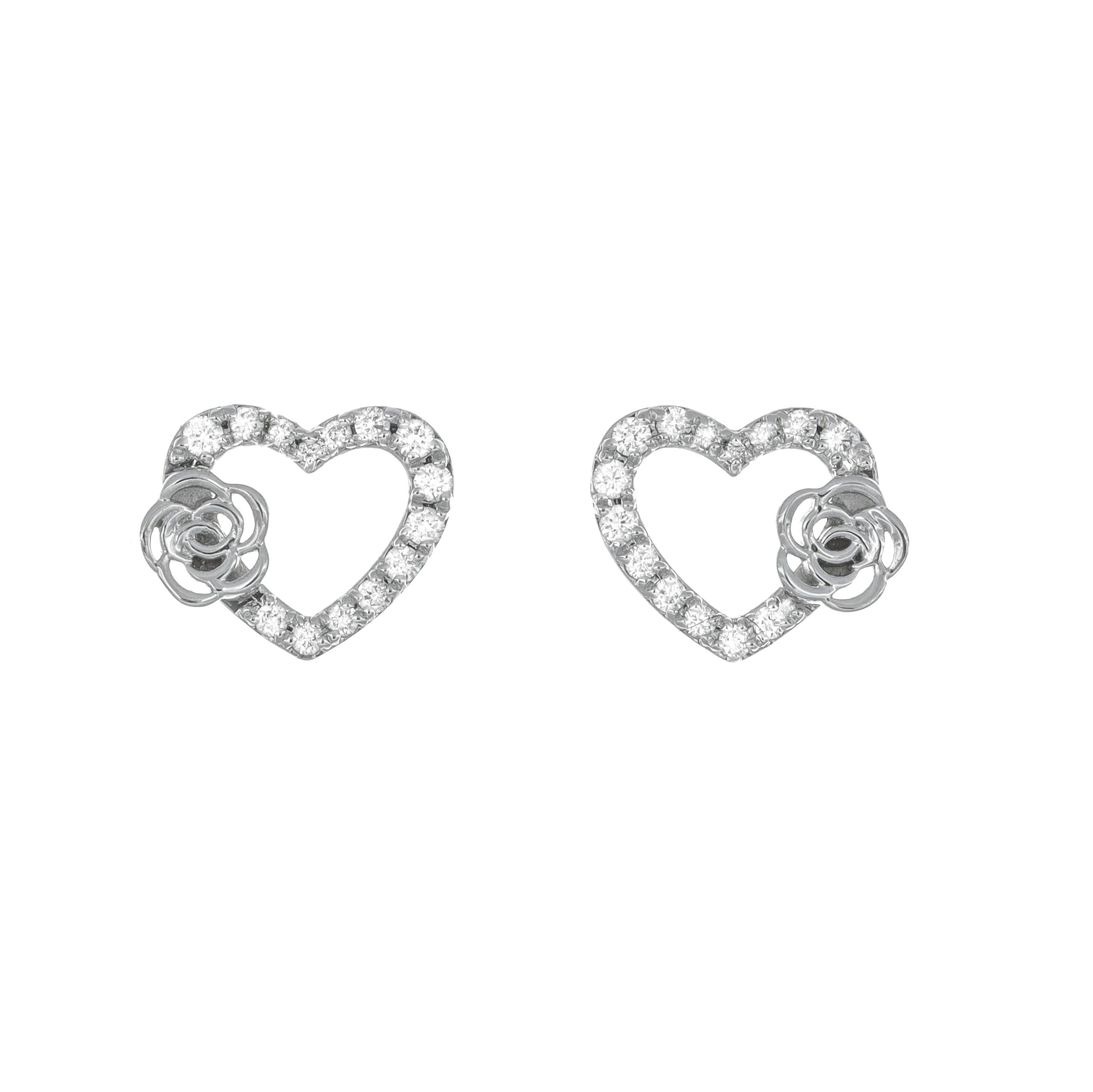 Modern Natural Diamond 0.25 carats 18 Karat White Gold Heart Shape Stud Earrings For Sale