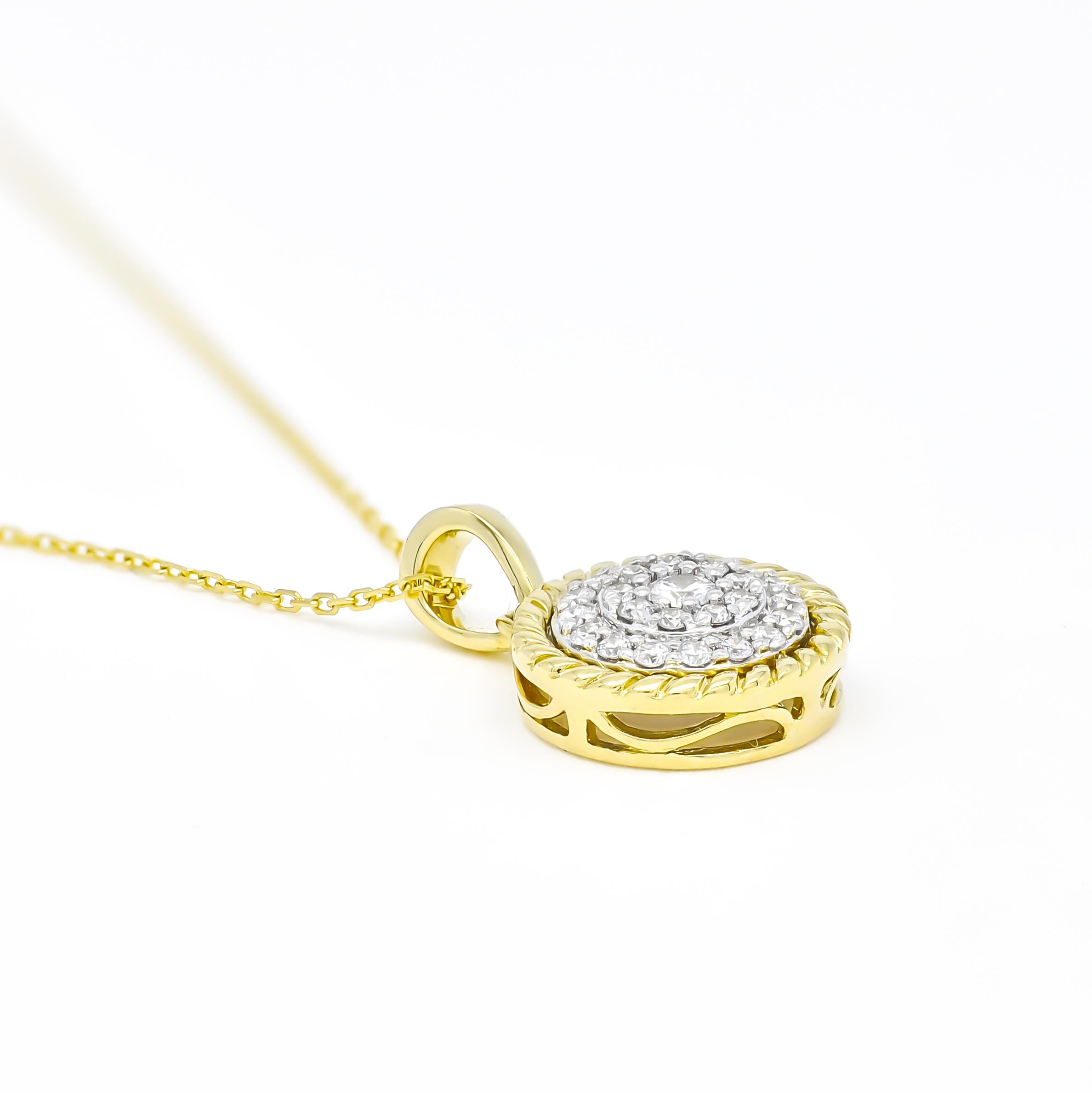 Taille ronde Chaîne collier pendentif en or bicolore 18 carats avec diamant naturel de 0,25 carat en vente