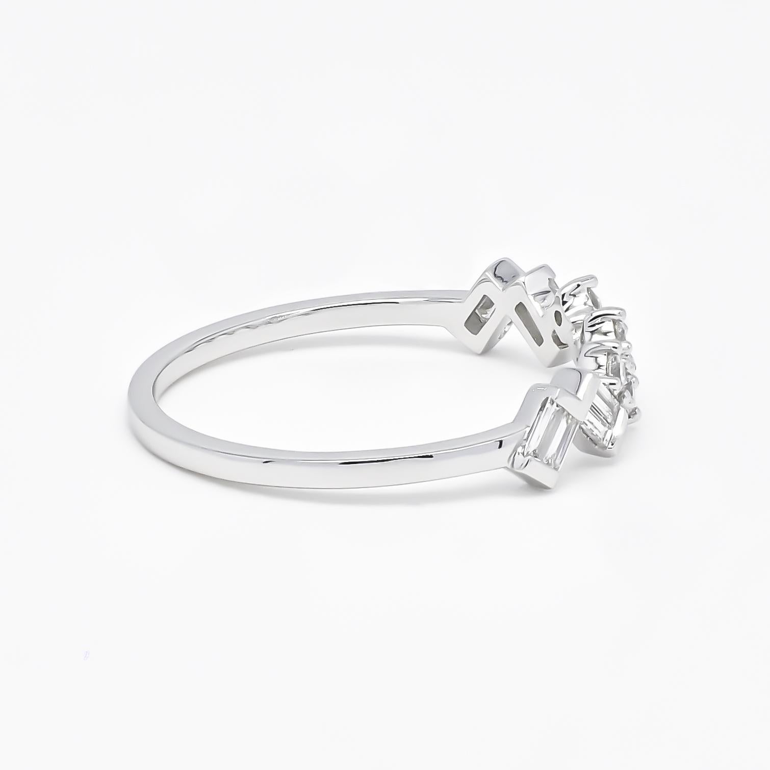 Natürlicher Diamant 0,25 Karat 18KT Weißgold Moderner Jahrestag-Ehering mit natürlichem Diamant für Damen oder Herren im Angebot