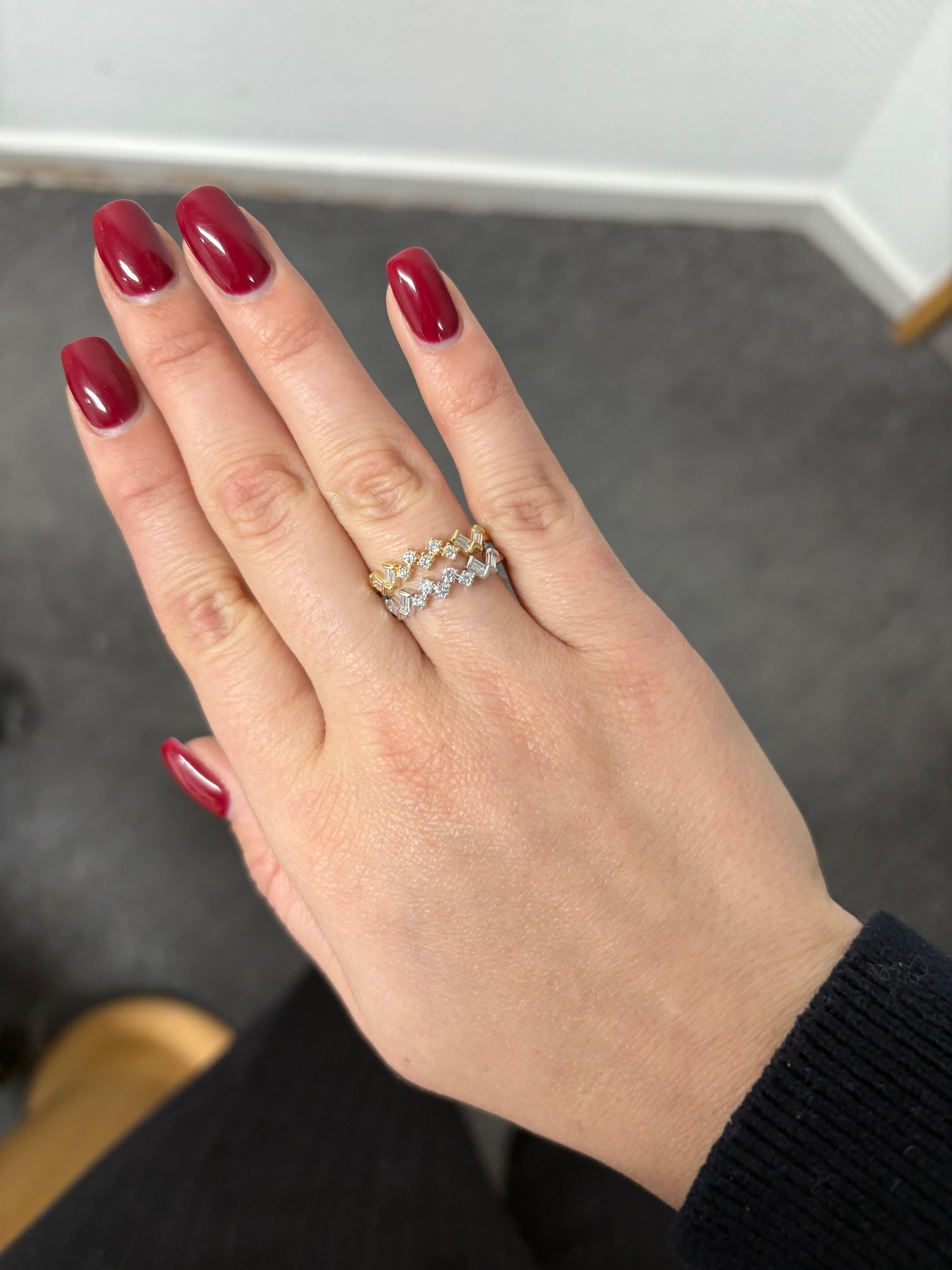 Natürlicher Diamant 0,25 Karat 18KT Weißgold Moderner Jahrestag-Ehering mit natürlichem Diamant im Angebot 2