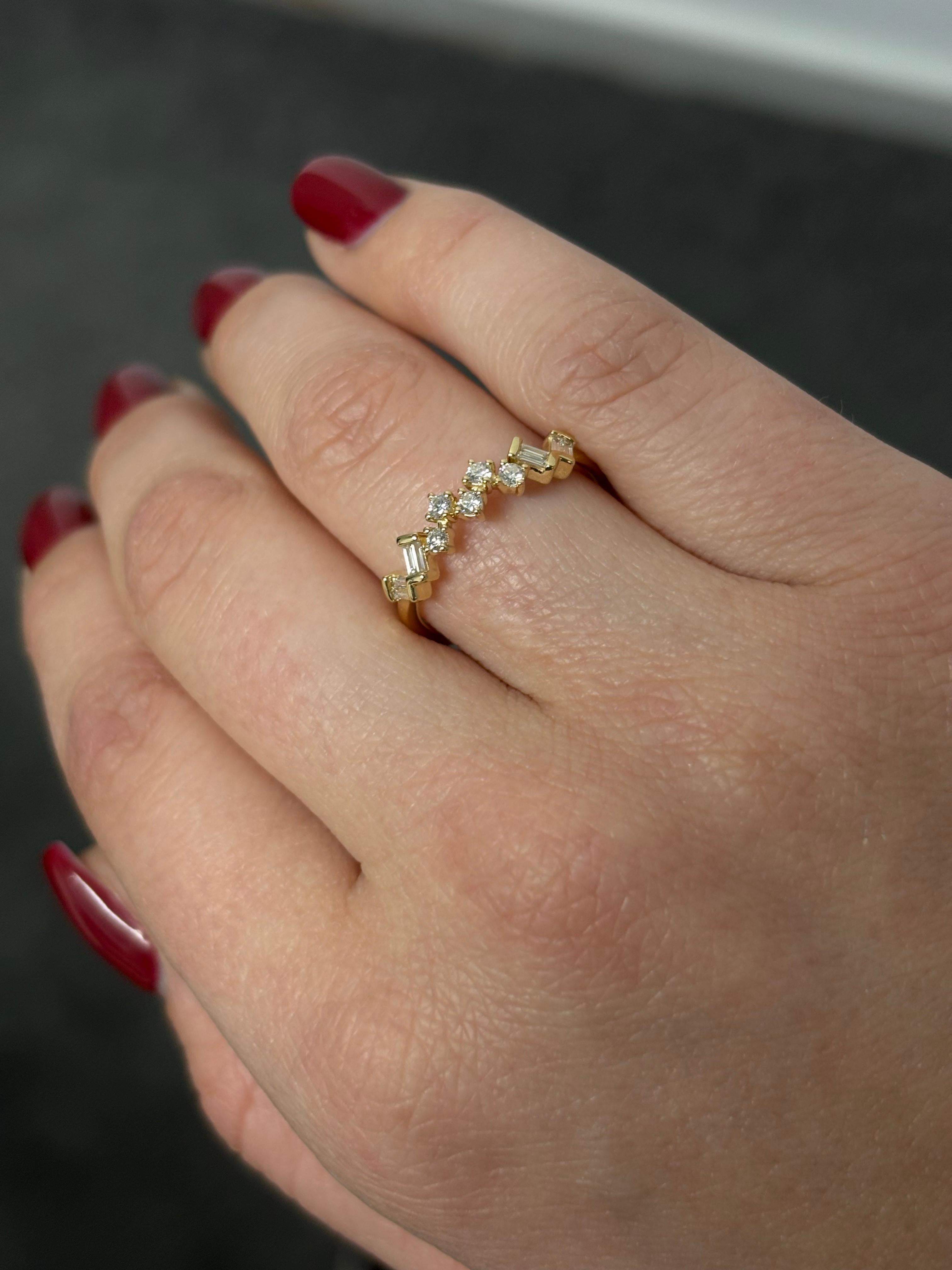 Anneau d'anniversaire en or jaune 18KT avec diamant Nature 0.25 carats en vente 14