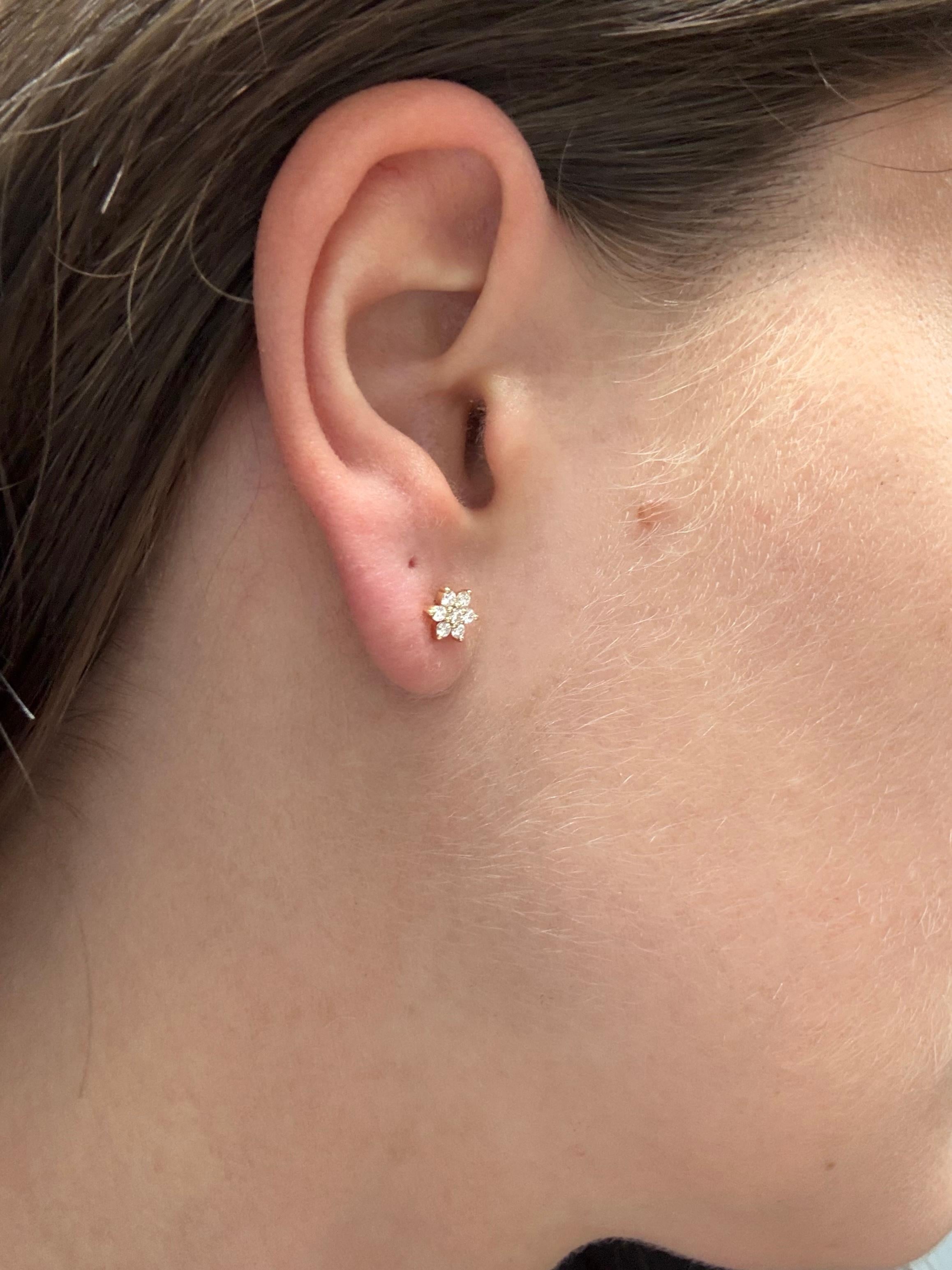 Orecchini a grappolo con diamanti naturali da 0,25 carati in oro giallo 18KT in vendita 1