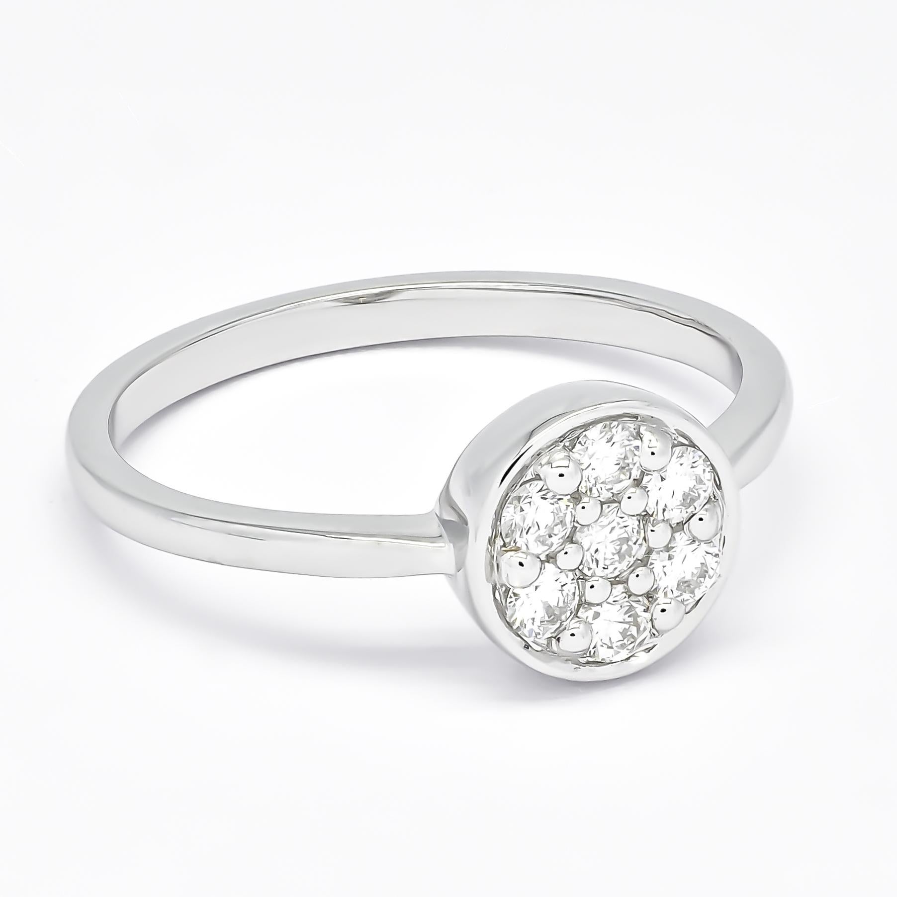 Brilliant Cut Natural Diamond 0.25CT 18Karat White Gold Diamond Engagement Ring For Sale