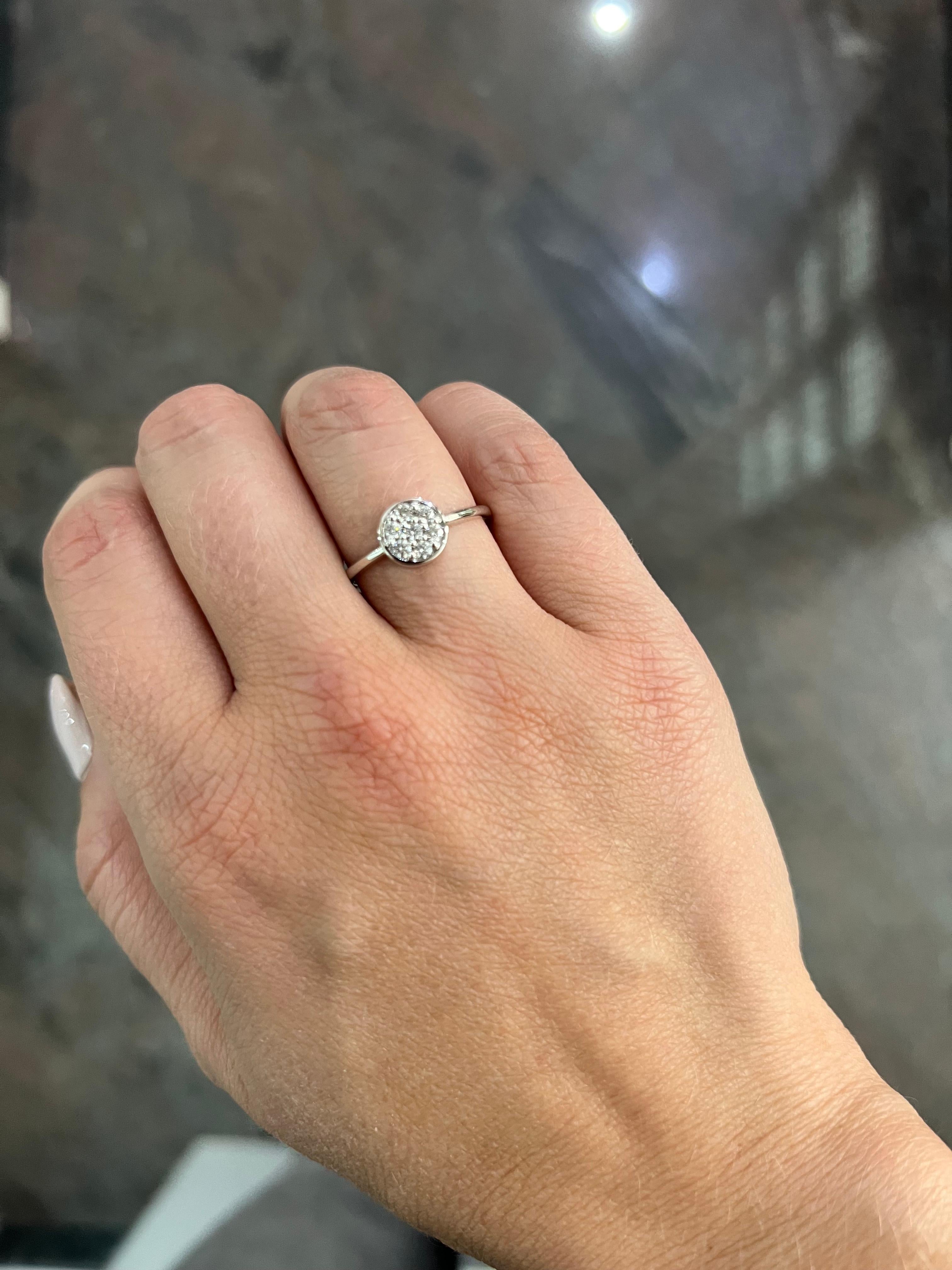 Natural Diamond 0.25CT 18Karat White Gold Diamond Engagement Ring For Sale 1