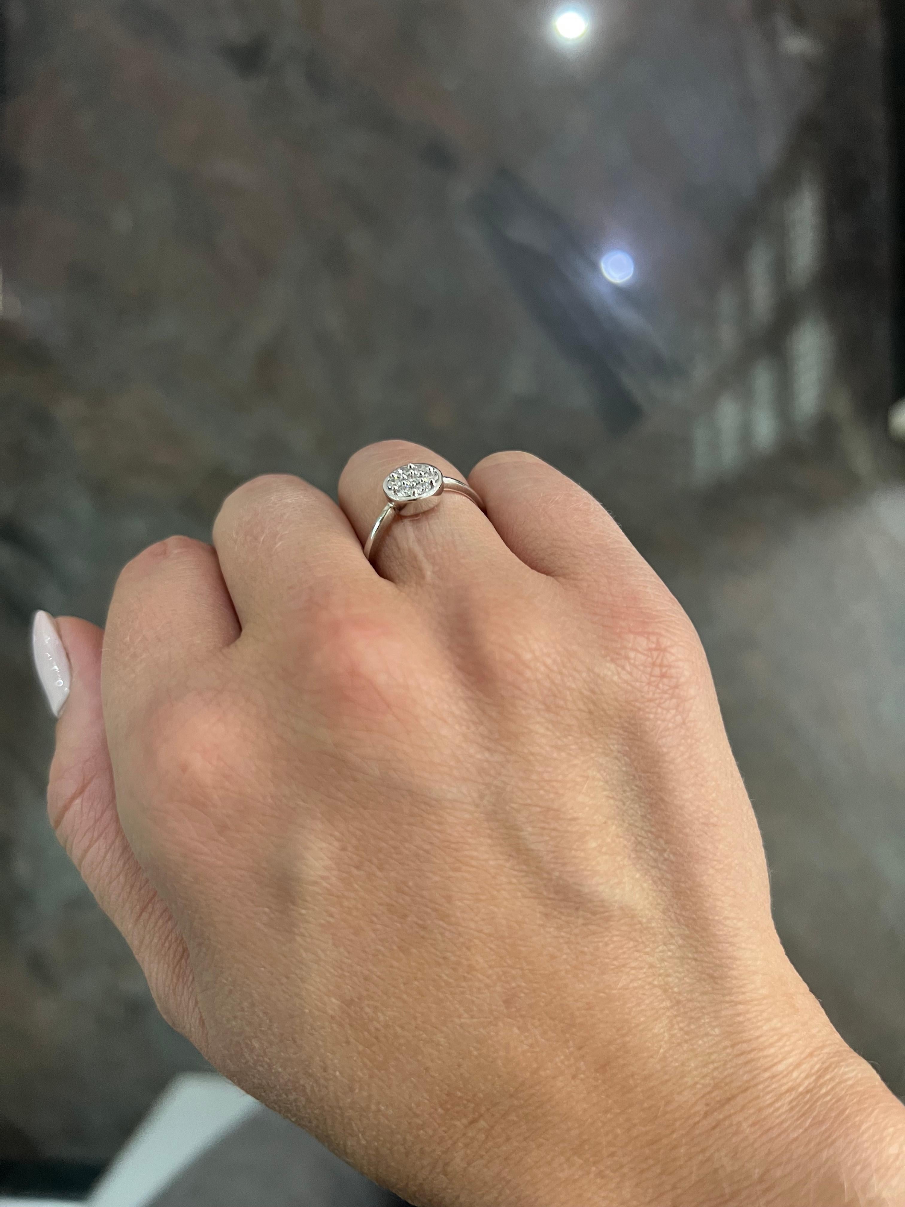 Natural Diamond 0.25CT 18Karat White Gold Diamond Engagement Ring For Sale 2