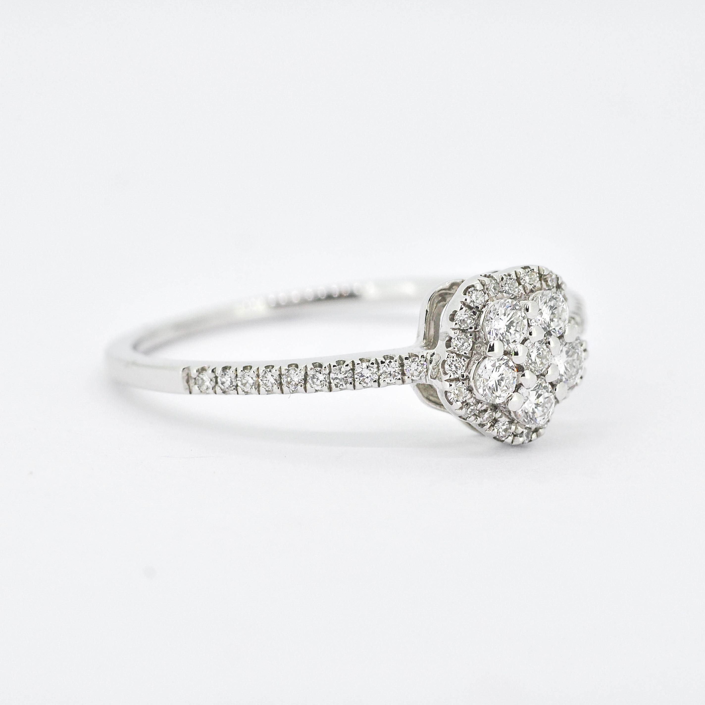 Natural Diamond 0.30 carats 18KT White Gold Floral Cluster Engagement Ring For Sale 1