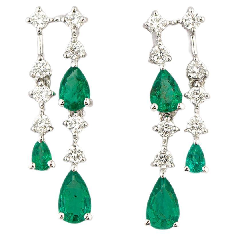 Boucle d'oreille en or 18k diamant naturel 0.30cts et émeraude 0.74cts