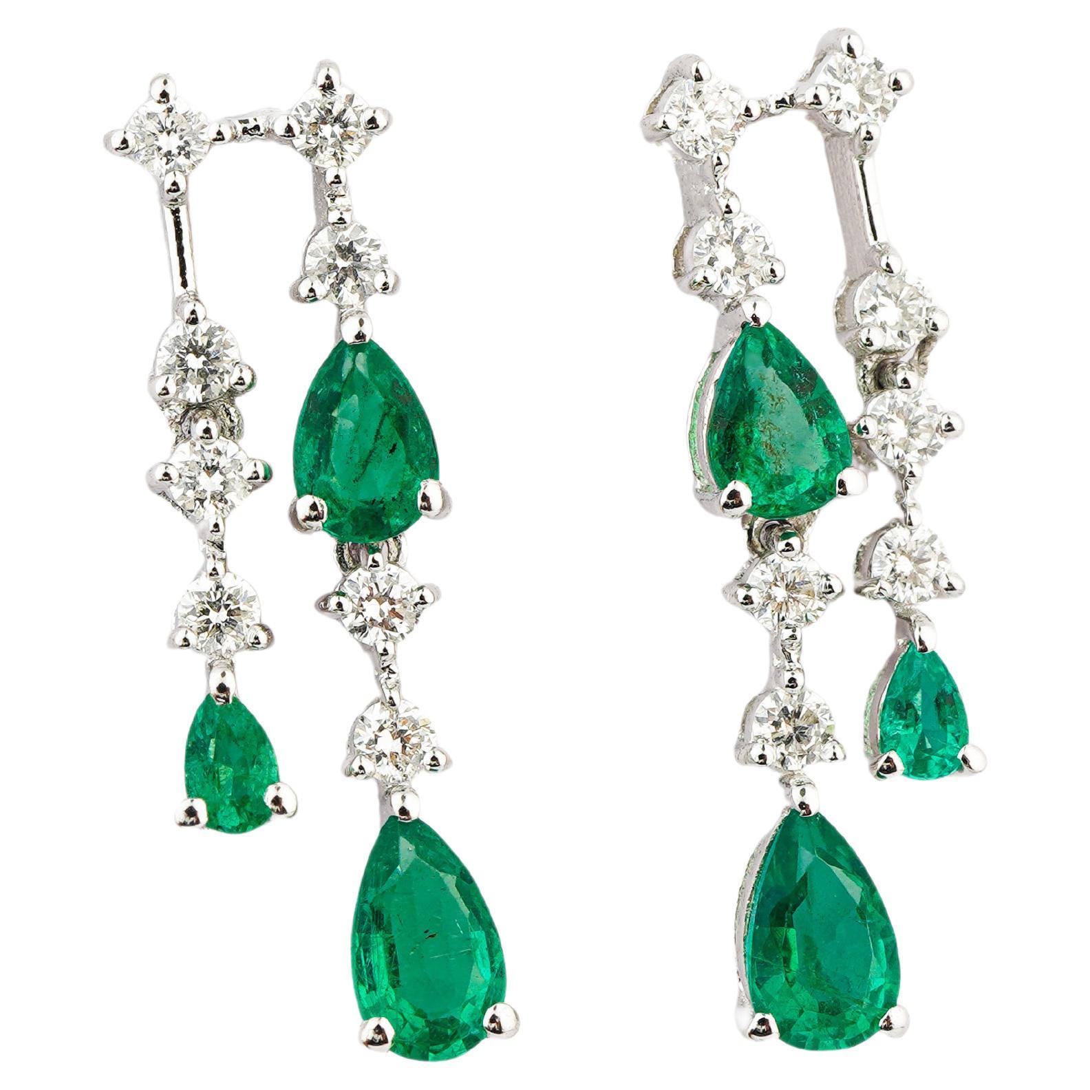 Natural diamond 0.30cts & emerald 0.74cts earring in 18k gold