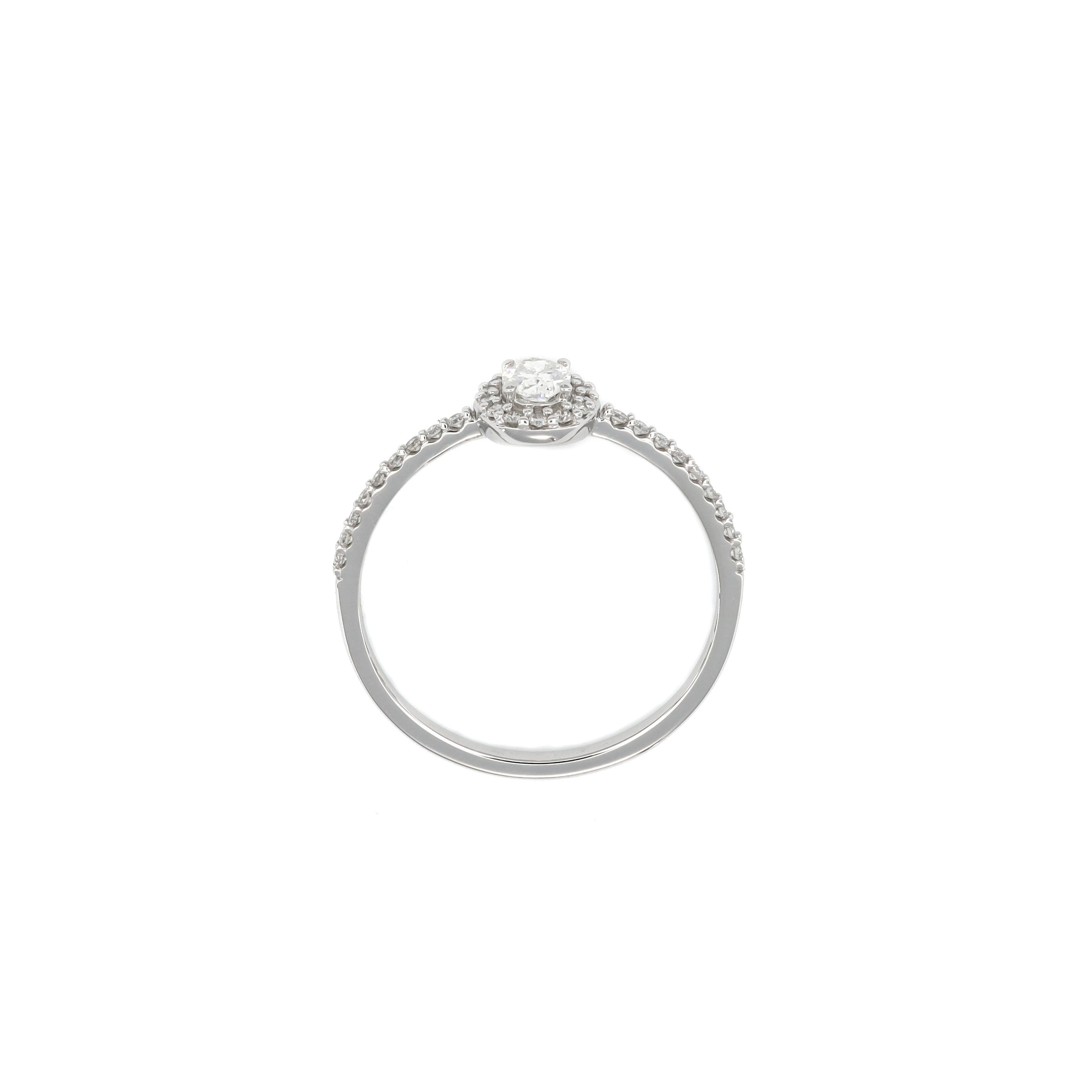 Natural Diamond 0.35 Carats 18 Karat White Gold Solitaire Engagement Ring For Sale 1