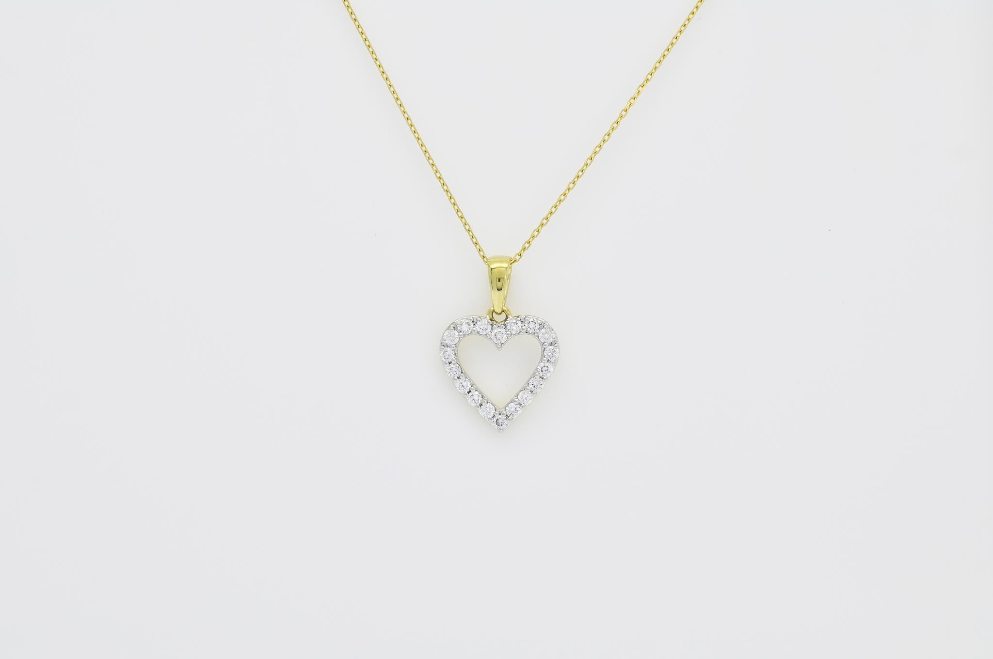 Moderne Diamant naturel 0,35 carat or jaune 18 carats  Collier à chaîne avec pendentif en forme de coeur en vente