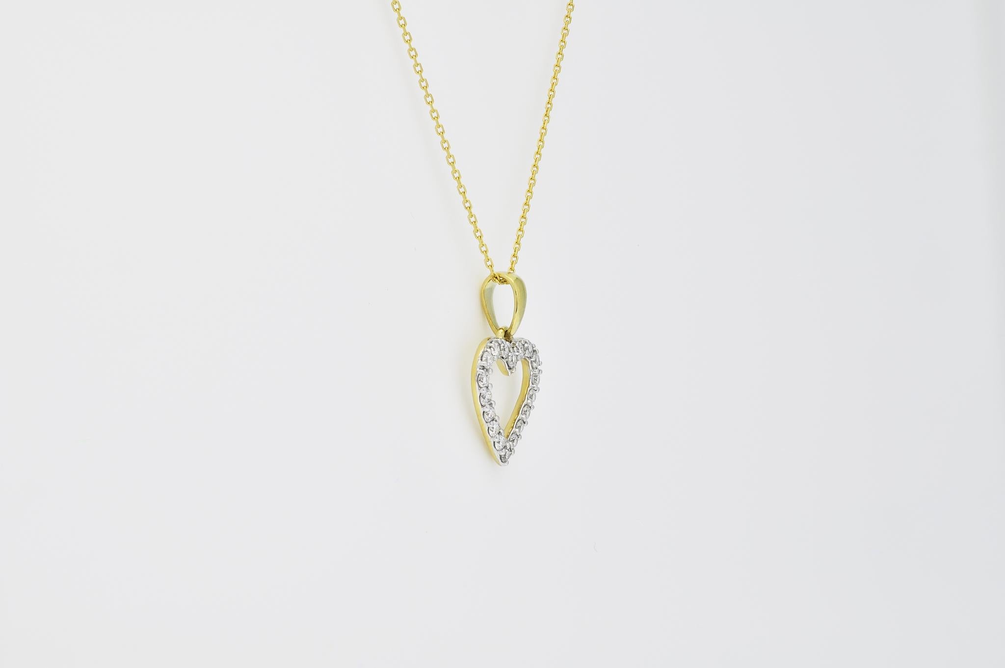 Diamant naturel 0,35 carat or jaune 18 carats  Collier à chaîne avec pendentif en forme de coeur Neuf - En vente à Antwerpen, BE