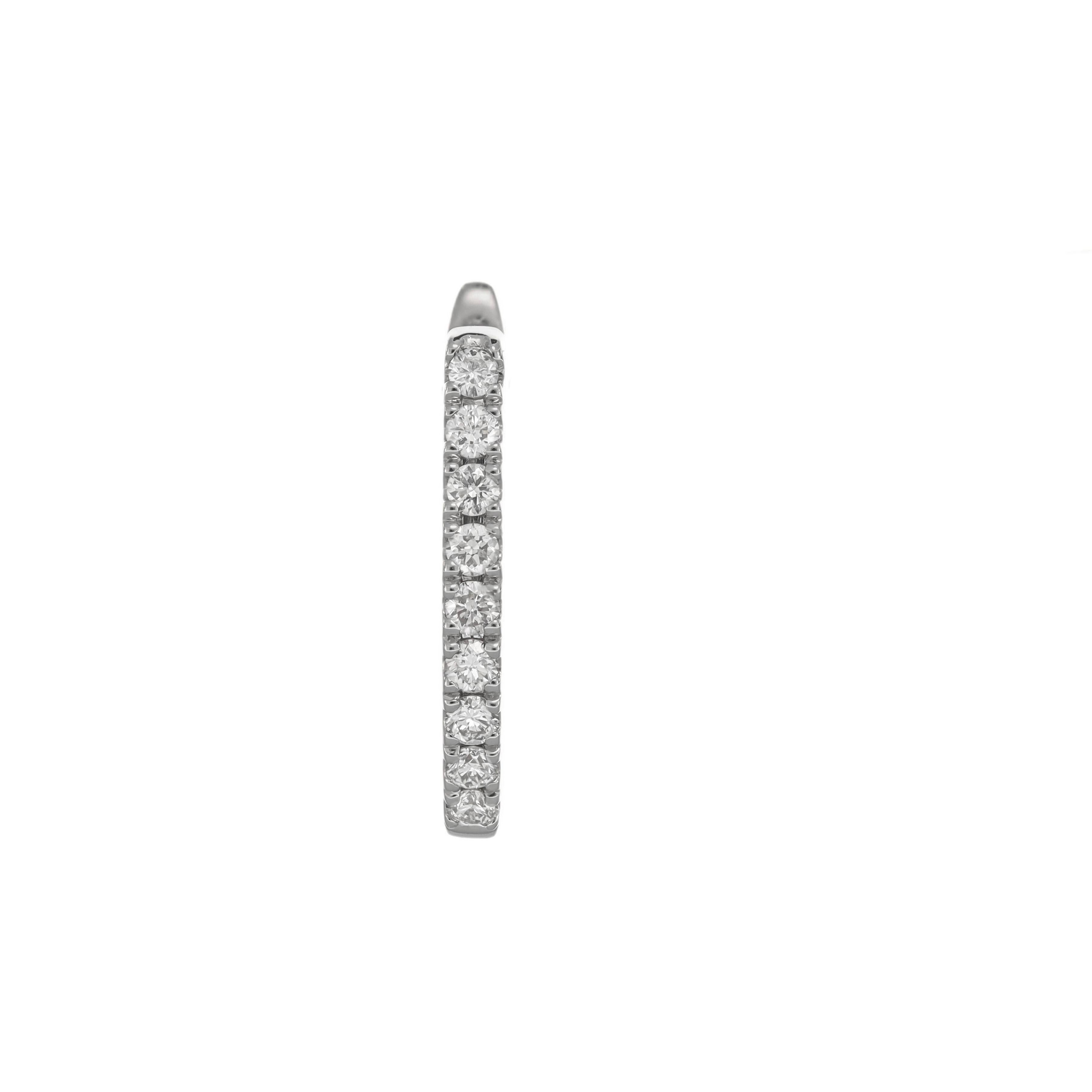 Natural Diamond 0.35 Carats 18 Karats White Gold Hoop Huggie Earrings  In New Condition For Sale In Antwerpen, BE