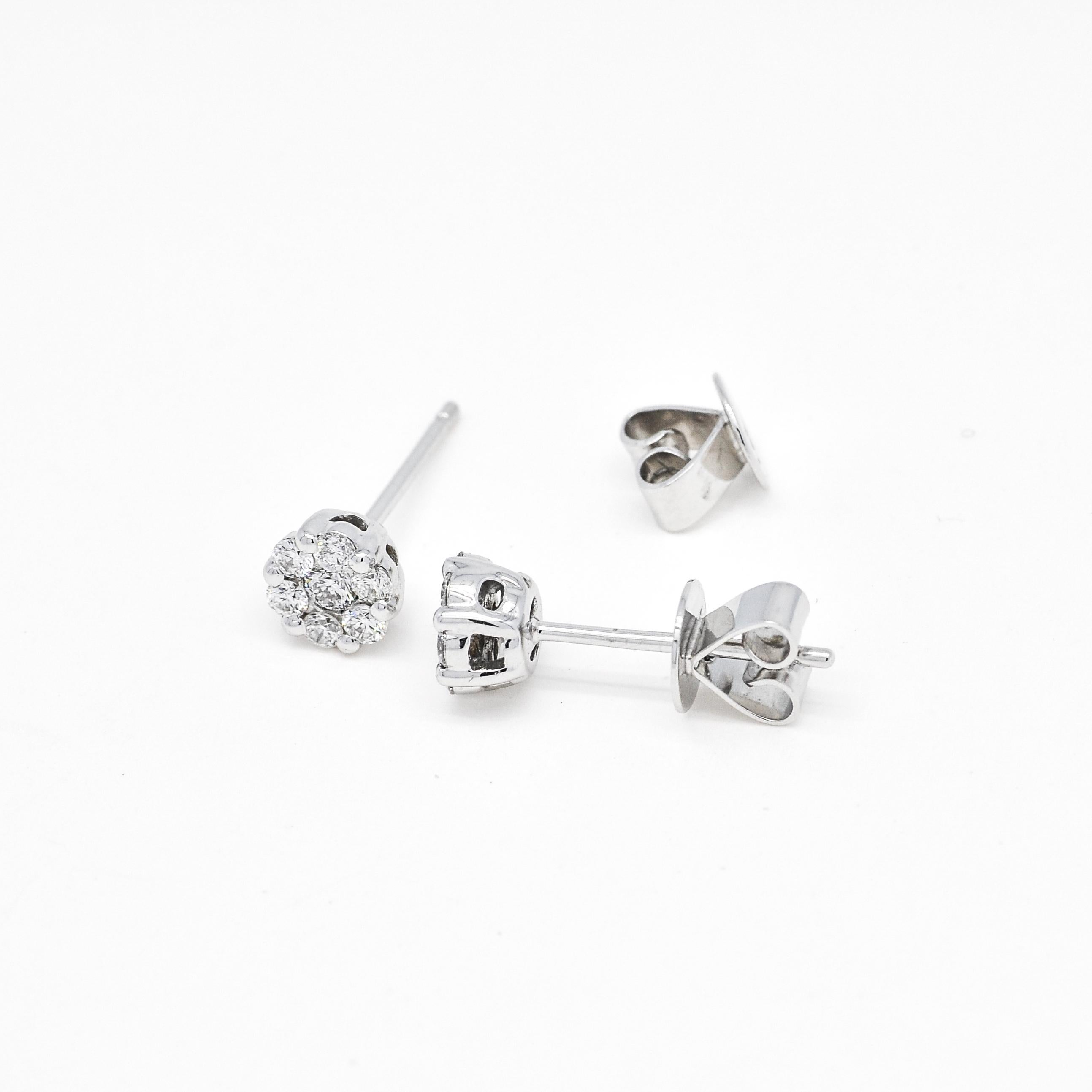 Modern Natural Diamond 0.35 carats 18KT White Gold Classic Cluster Earrings For Sale
