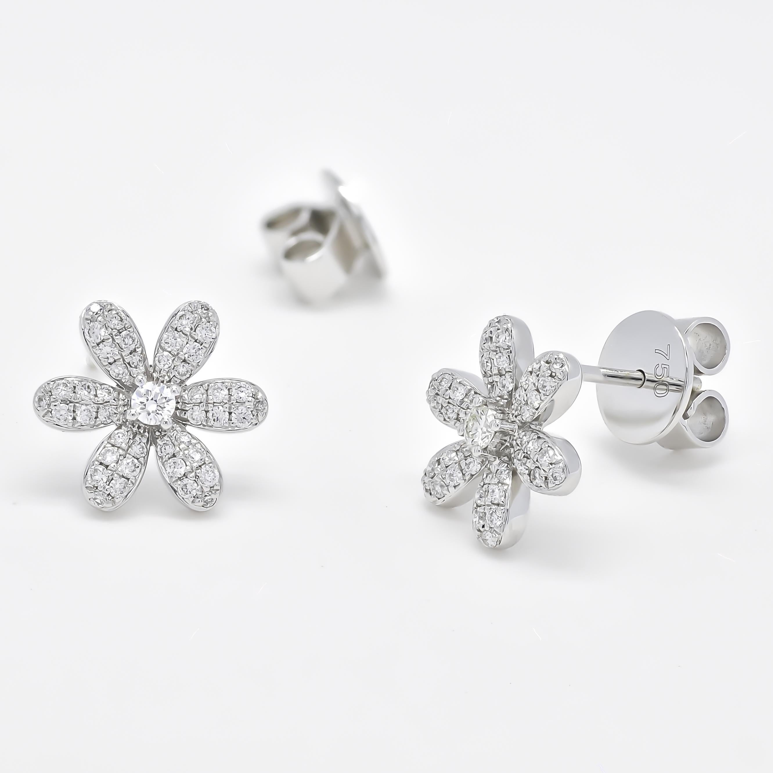 Modern Natural Diamond 0.36 carats 18 Karats White Gold Flower Stud Earrings  For Sale