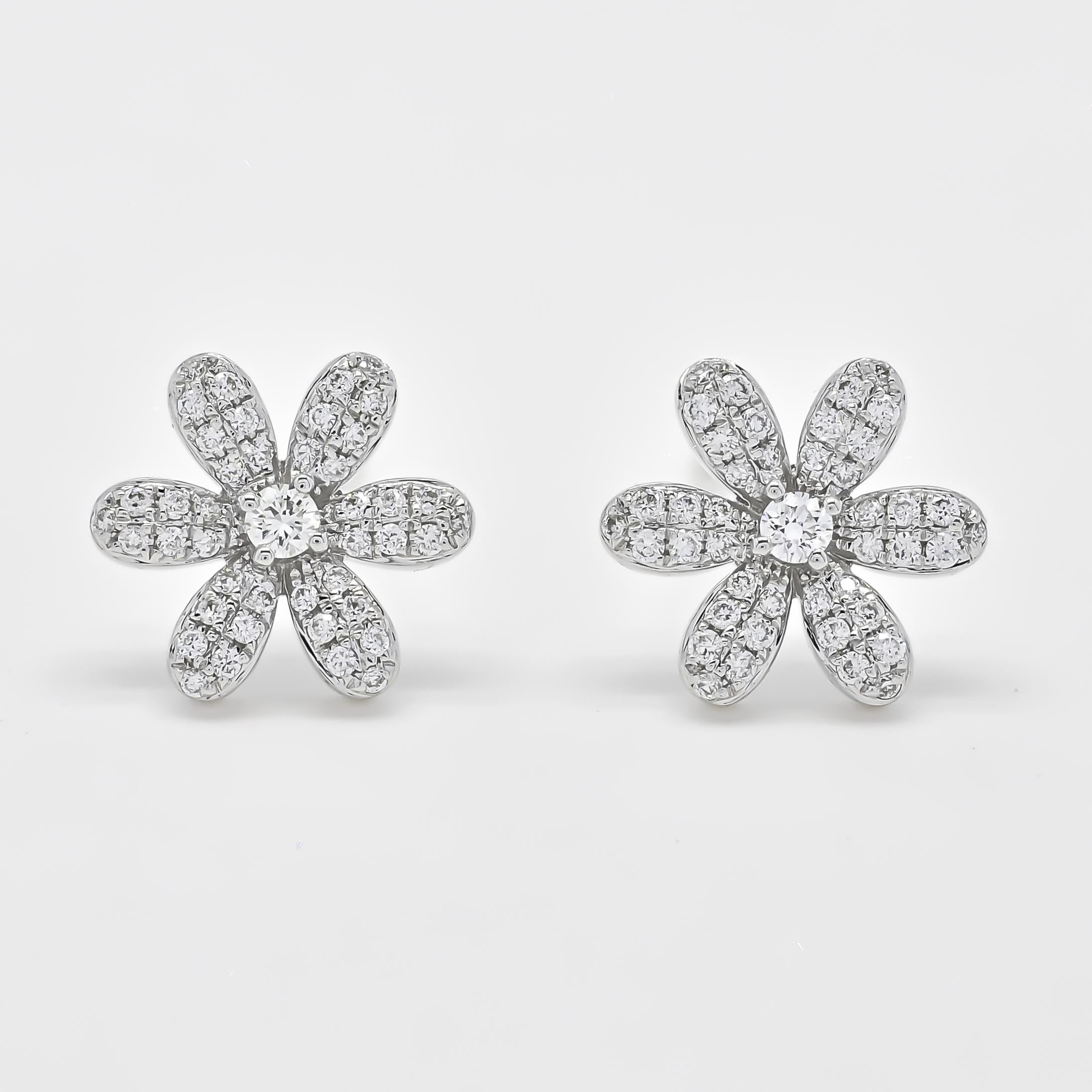 Clous d'oreilles fleur en or jaune 18 carats avec diamants naturels 0,36 carat en vente 7