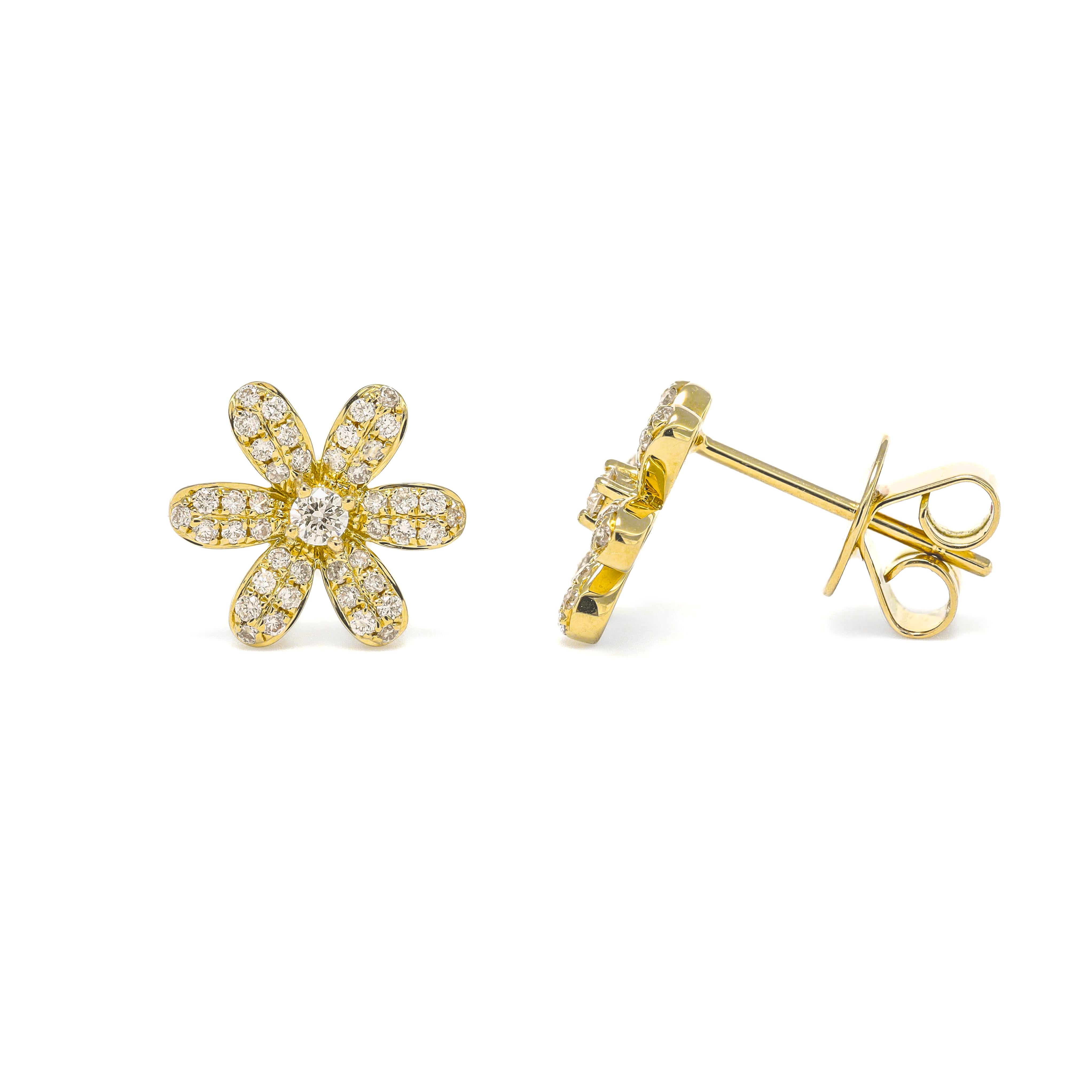 Moderne Clous d'oreilles fleur en or jaune 18 carats avec diamants naturels 0,36 carat en vente