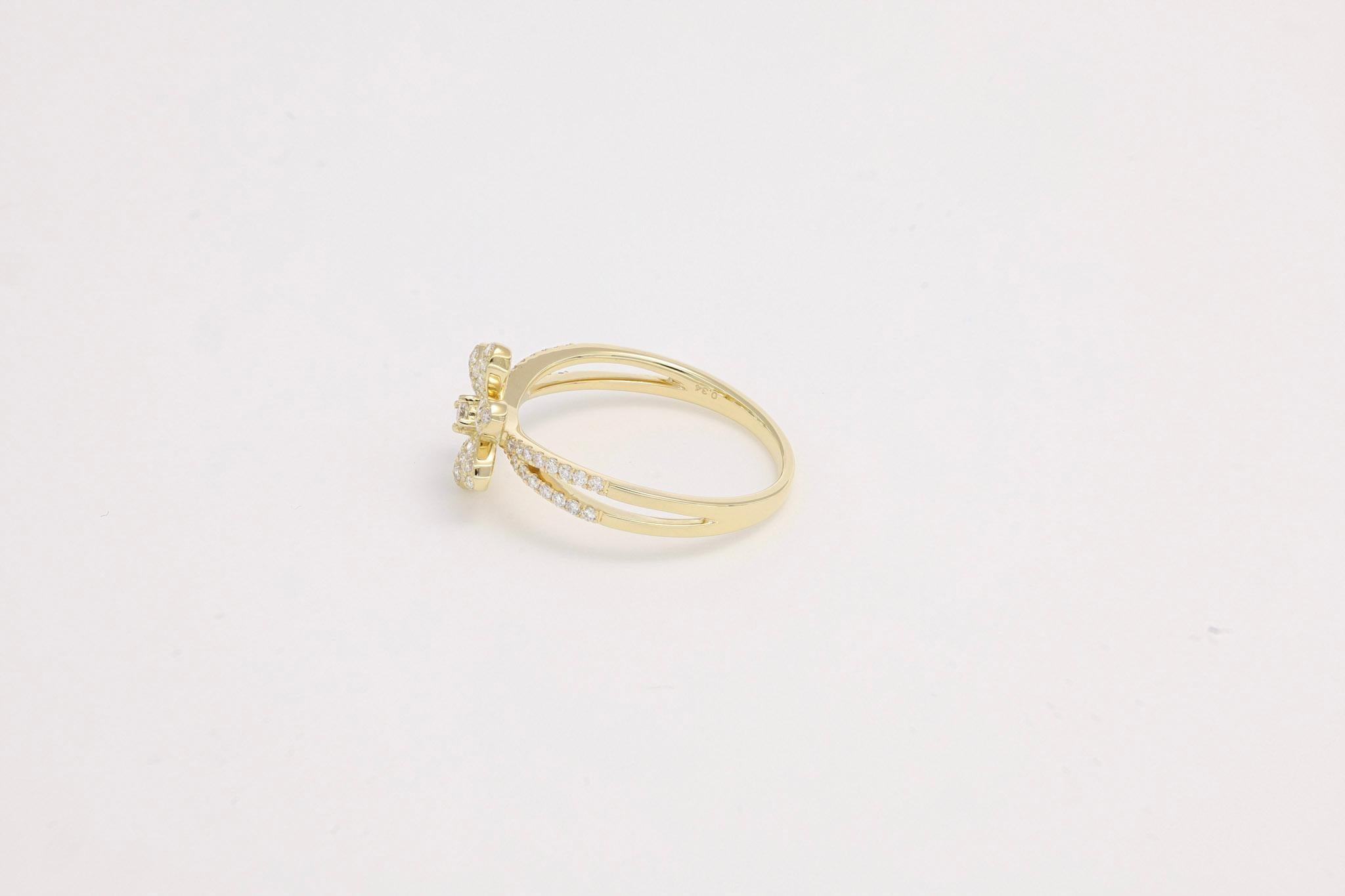 Bague grappe florale en or jaune 18 carats avec diamant naturel 0,37 carat Neuf - En vente à Antwerpen, BE