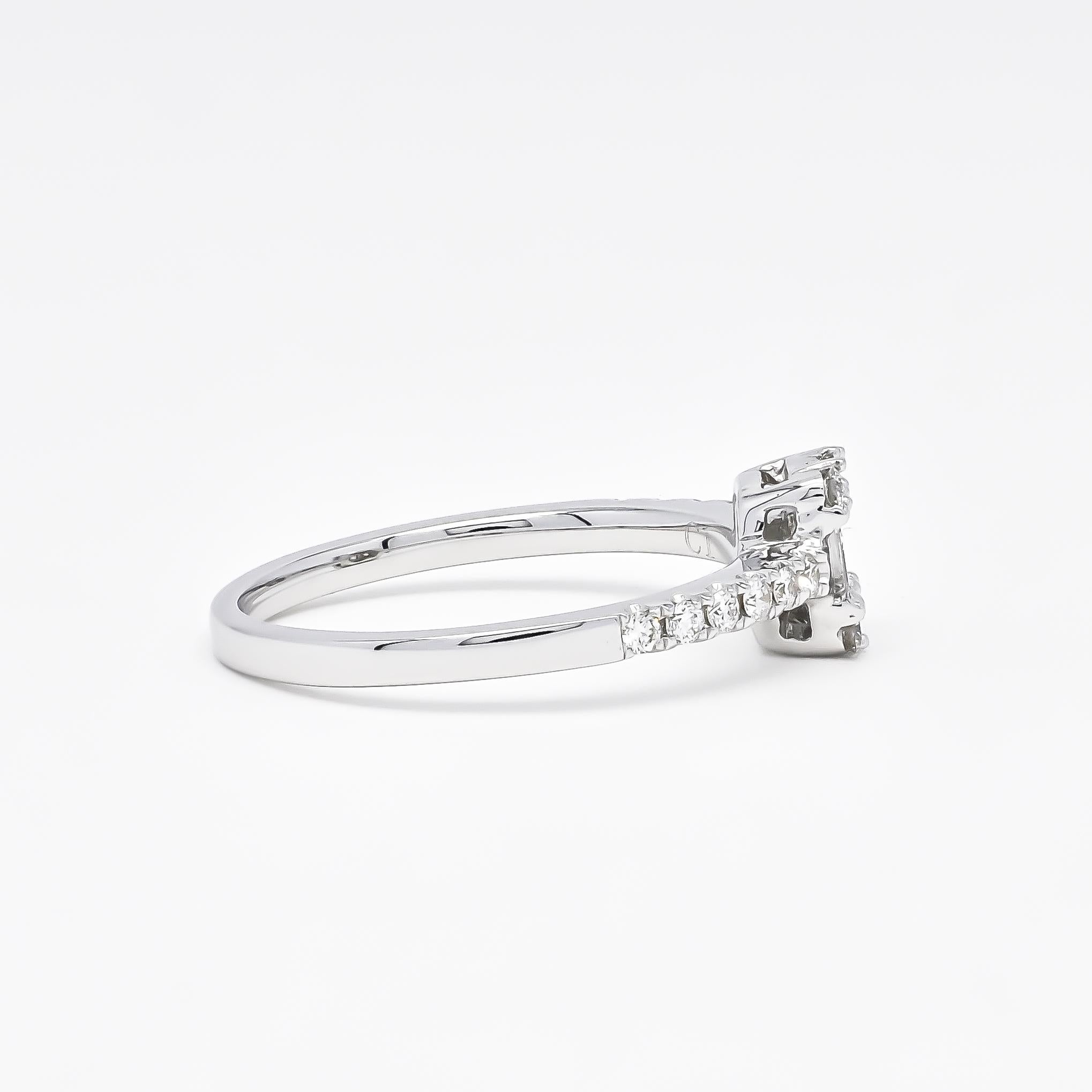 Natural Diamond 0.40 carats 18KT Rose Gold Cluster Engagement Ring For Sale 3