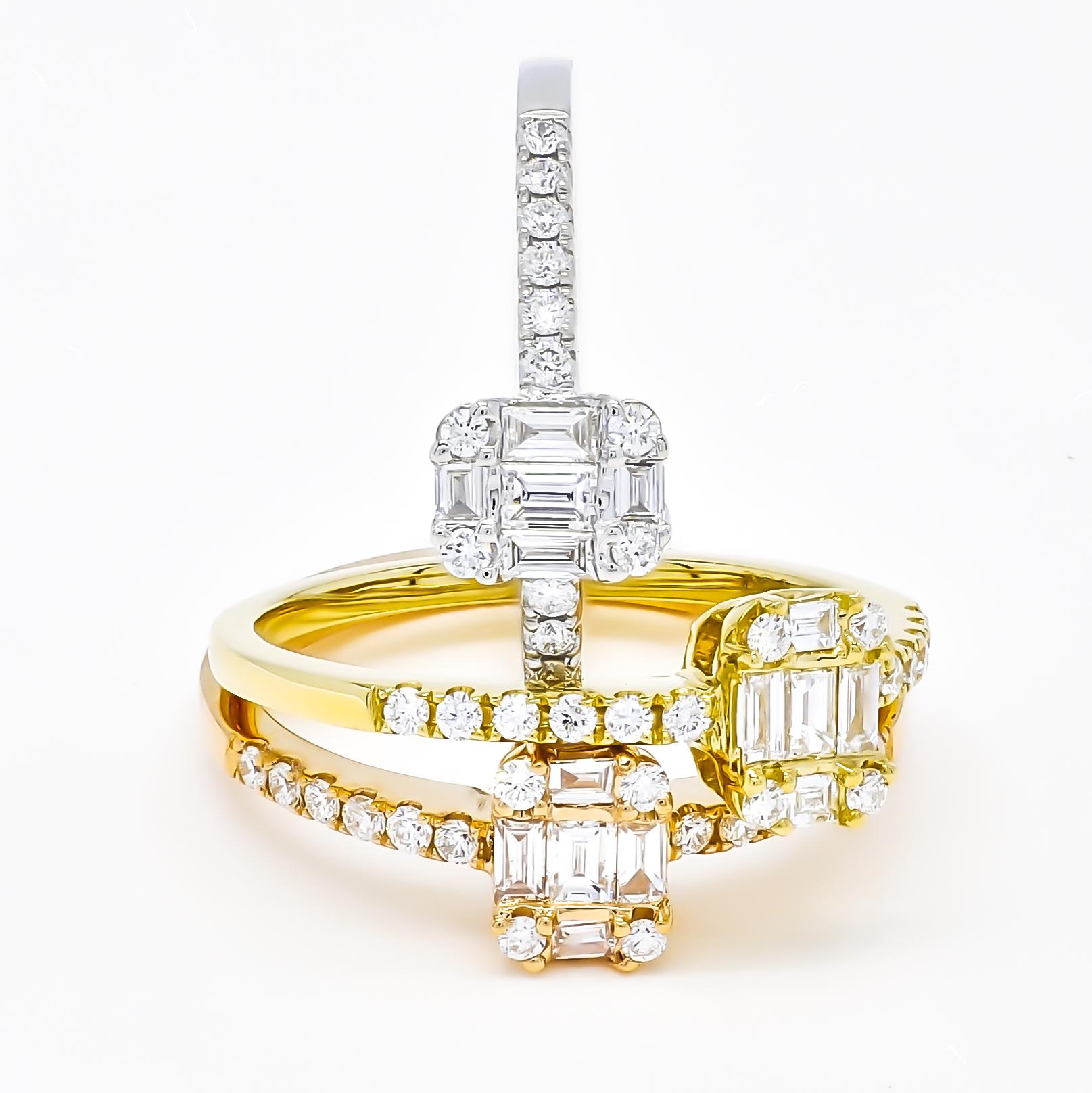 Women's Natural Diamond 0.40 carats 18KT Yellow Gold Cluster Engagement Ring For Sale