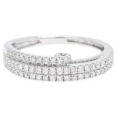 Diamante natural 0,41 quilates Alianza de oro blanco de 18 quilates en dos filas