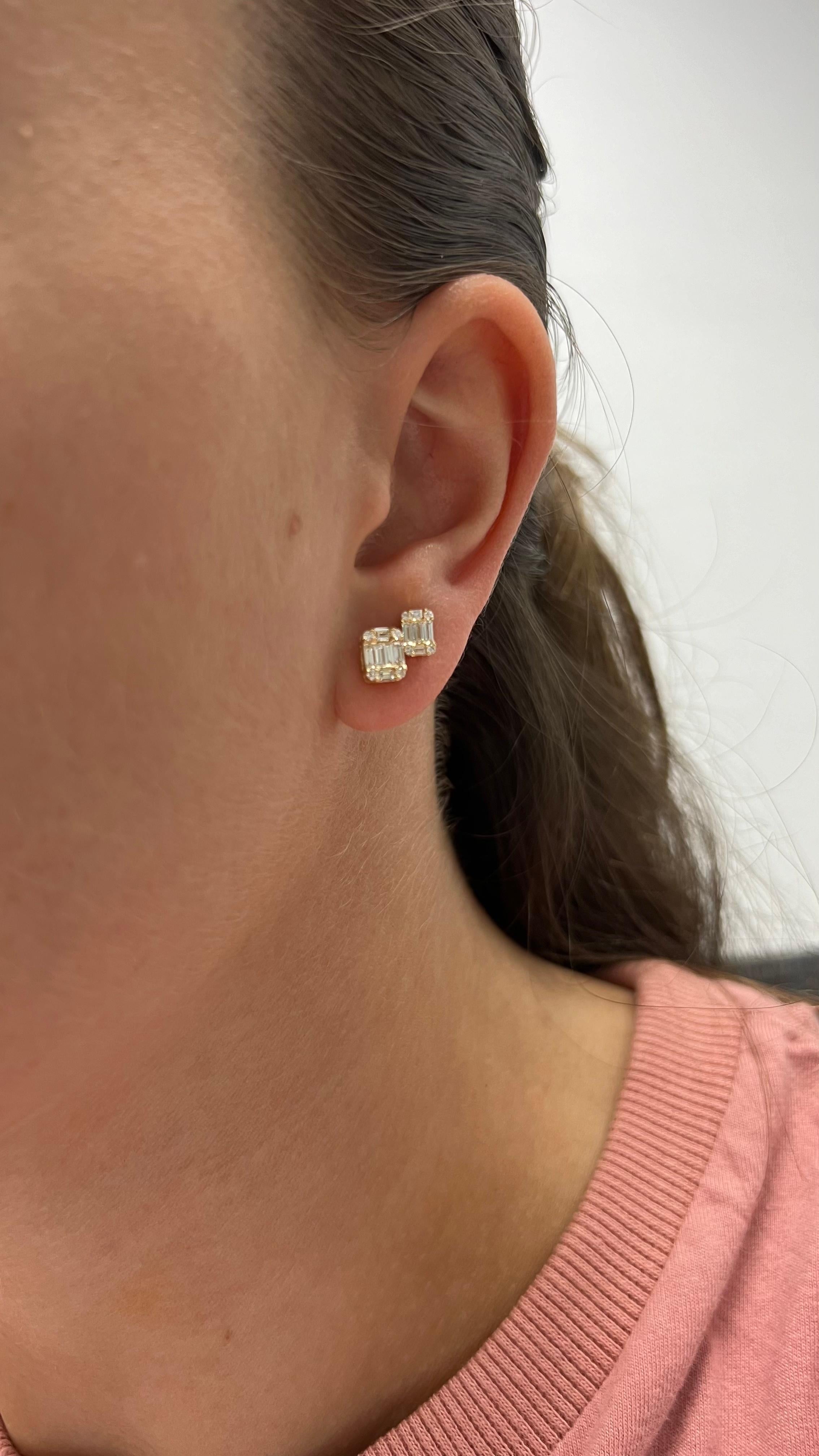 Clous d'oreilles grappes simples en or jaune 18 carats et diamants naturels 0,42 carat Neuf - En vente à Antwerpen, BE