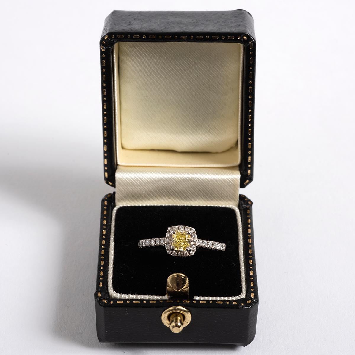 Round Cut Natural Diamond '0.44 Carat', Halo Ring, with Certificate For Sale