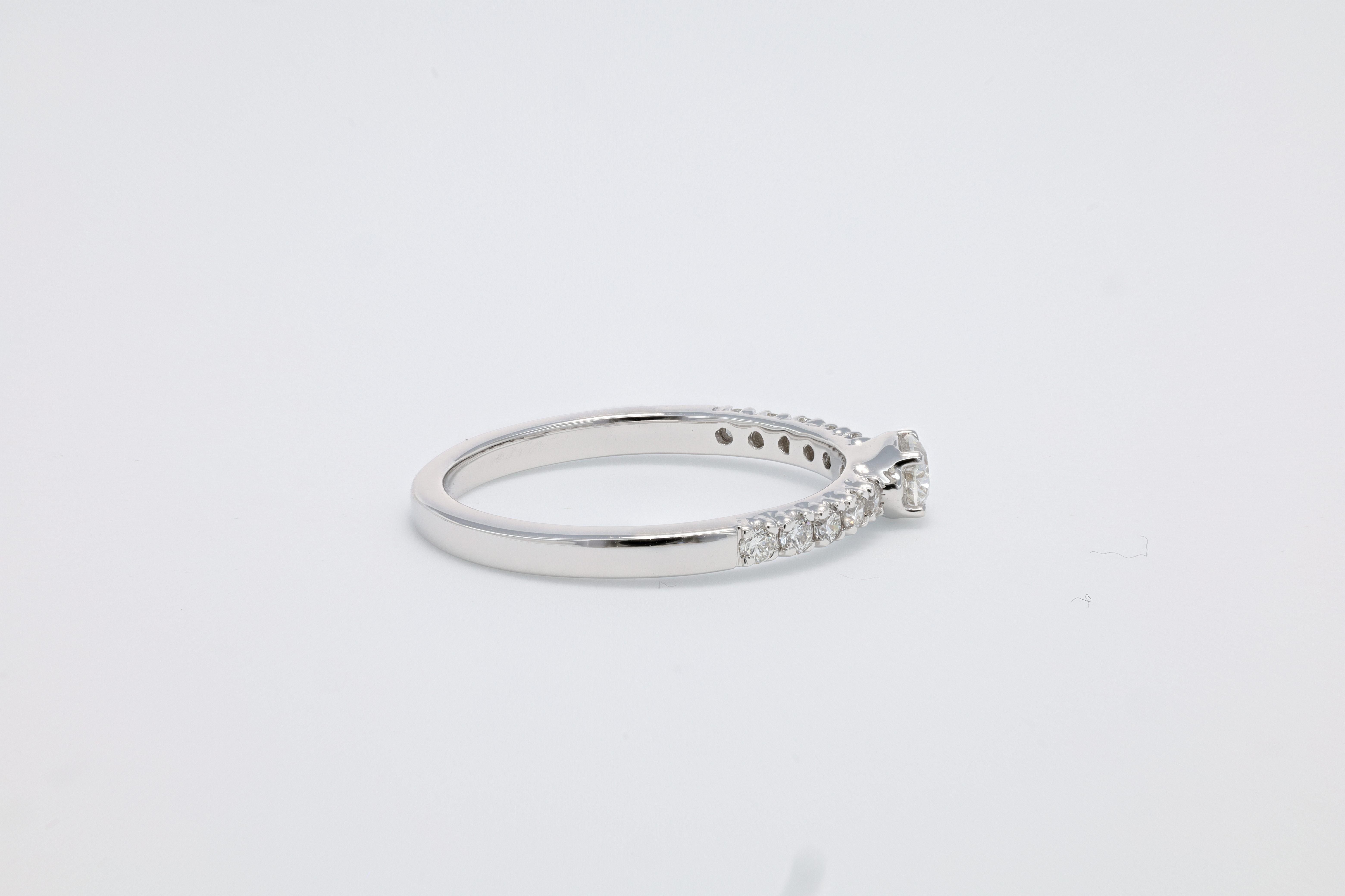 Modern Natural Diamond 0.46 carats 18KT White Gold Oval Solitaire Engagement Ring For Sale