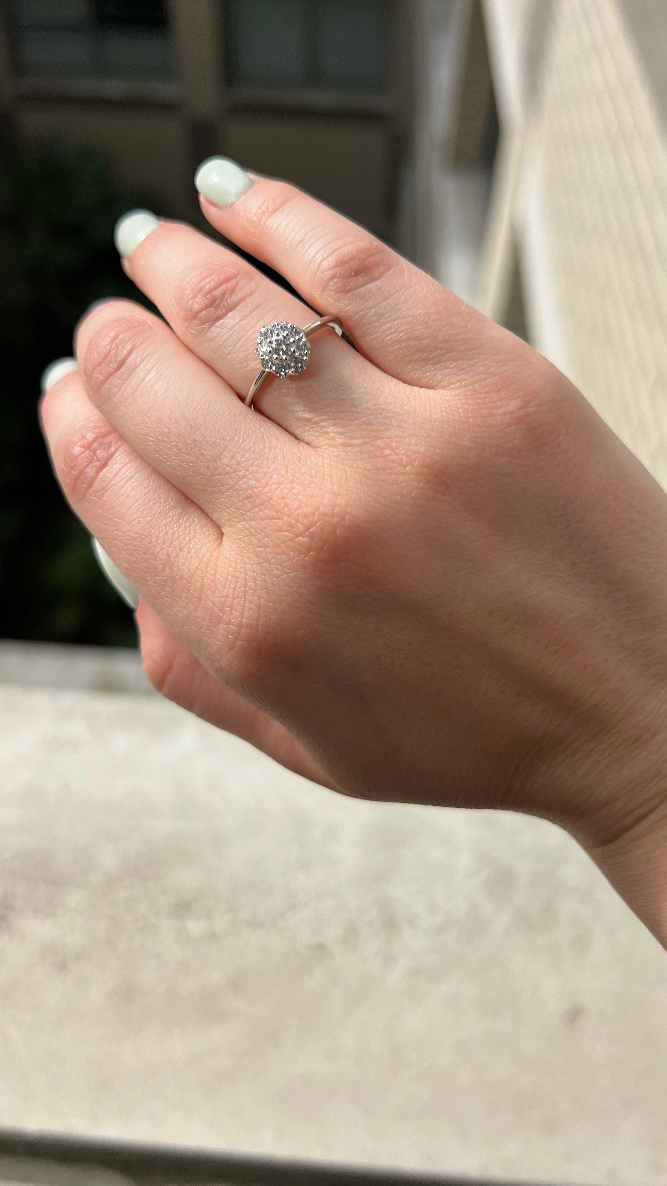 Natural Diamond 0.50 carats 18KT Rose Gold Cluster Vintage Engagement Ring For Sale 7