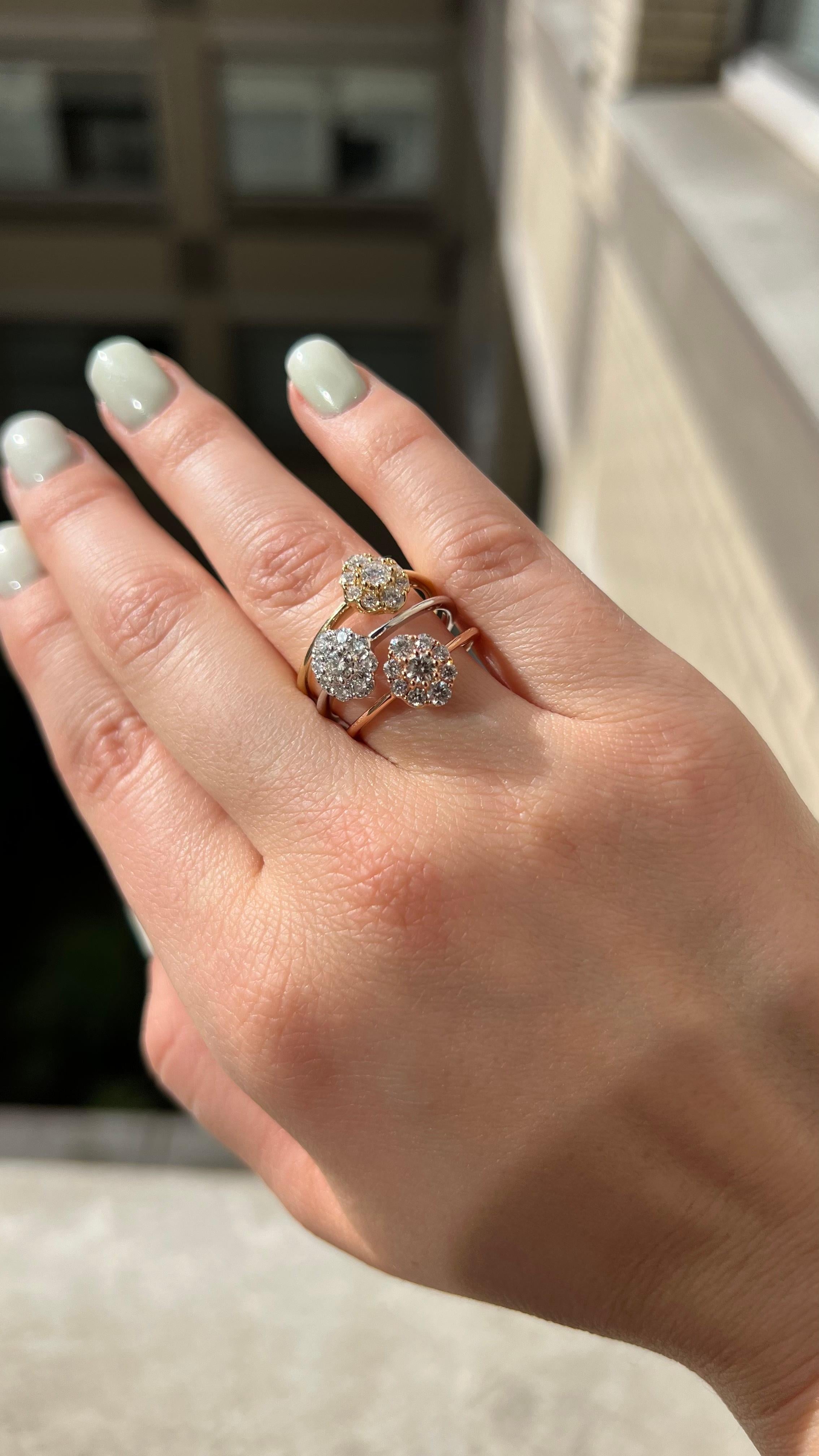 Anillo de compromiso vintage con diamante natural de 0,50 quilates y racimo de oro blanco de 18 quilates en venta 2