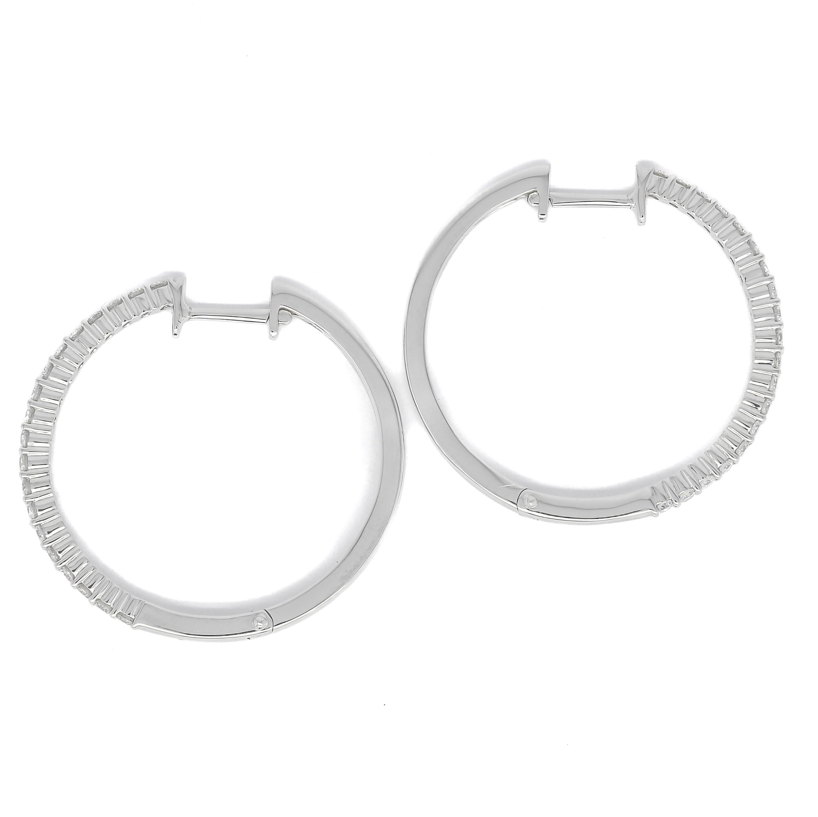 Natural Diamond 0.50 carats 18KT White Gold Delicate Prongs Hoop Earrings In New Condition For Sale In Antwerpen, BE