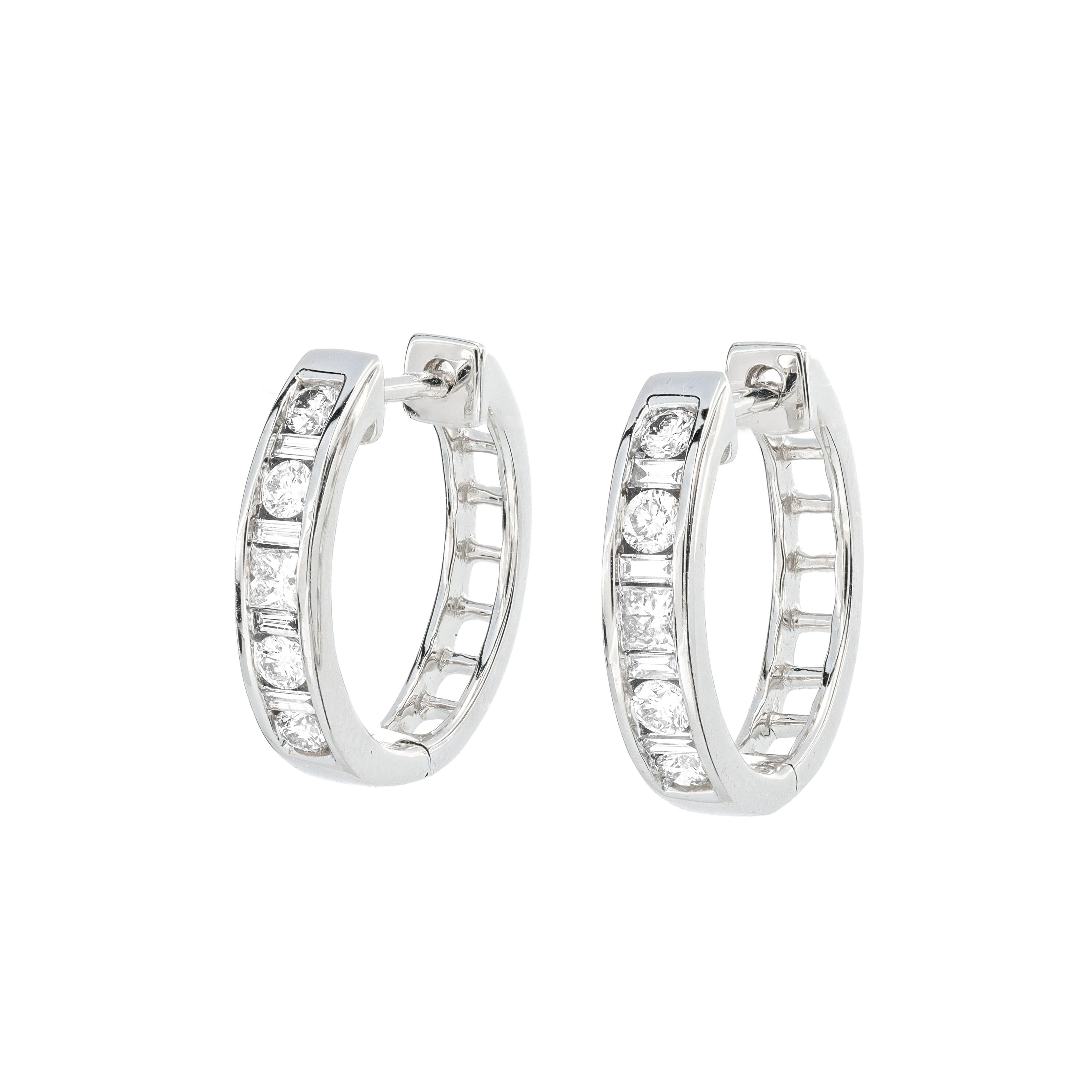 Natural Diamond 0.50 carats 18KT White Gold Half Hoop Earrings In New Condition For Sale In Antwerpen, BE