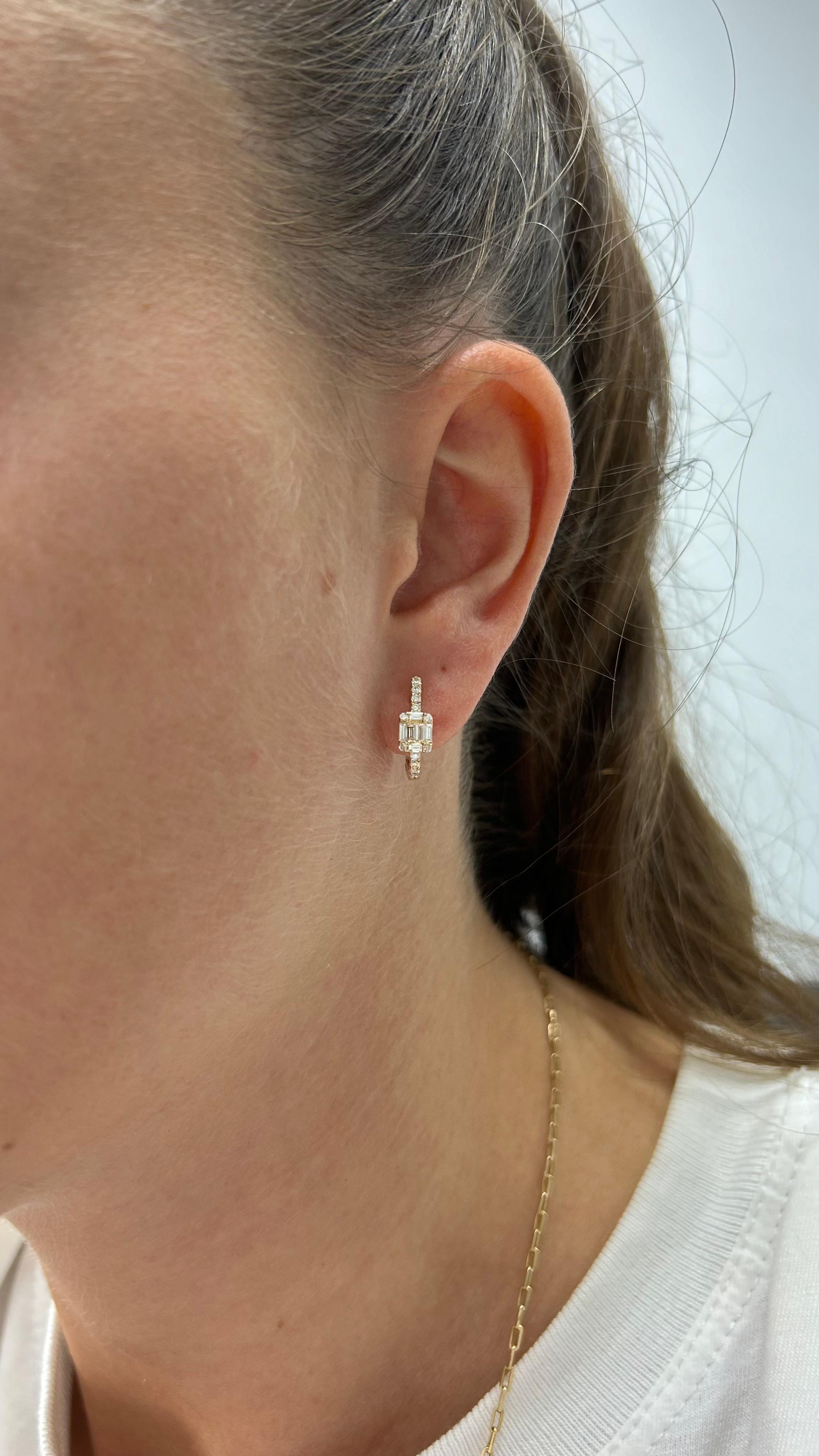 Créoles en or jaune 18 carats avec diamants naturels de 0,50 carat Unisexe en vente