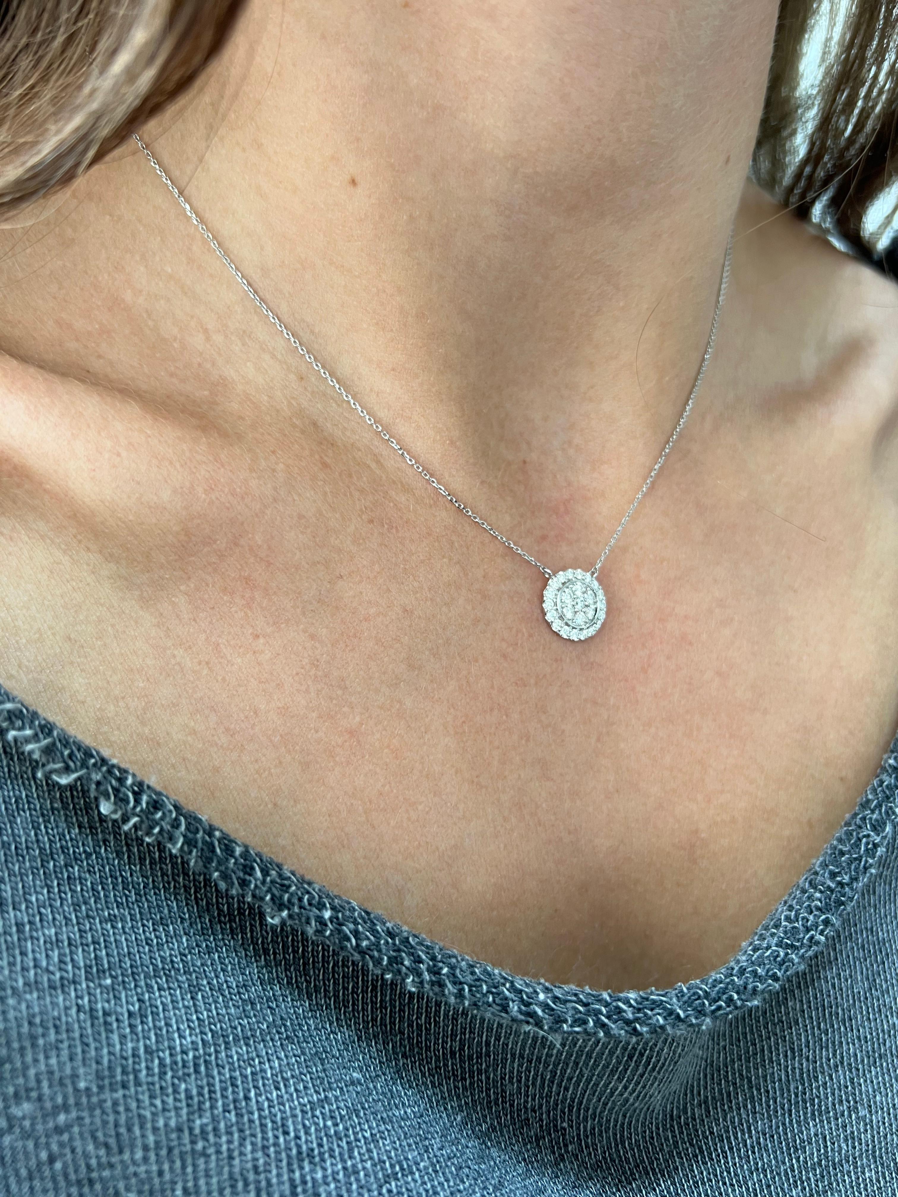 Natural Diamond 0.50CT 18 Karat White Gold Art Deco Chain Pendant Necklace For Sale 2