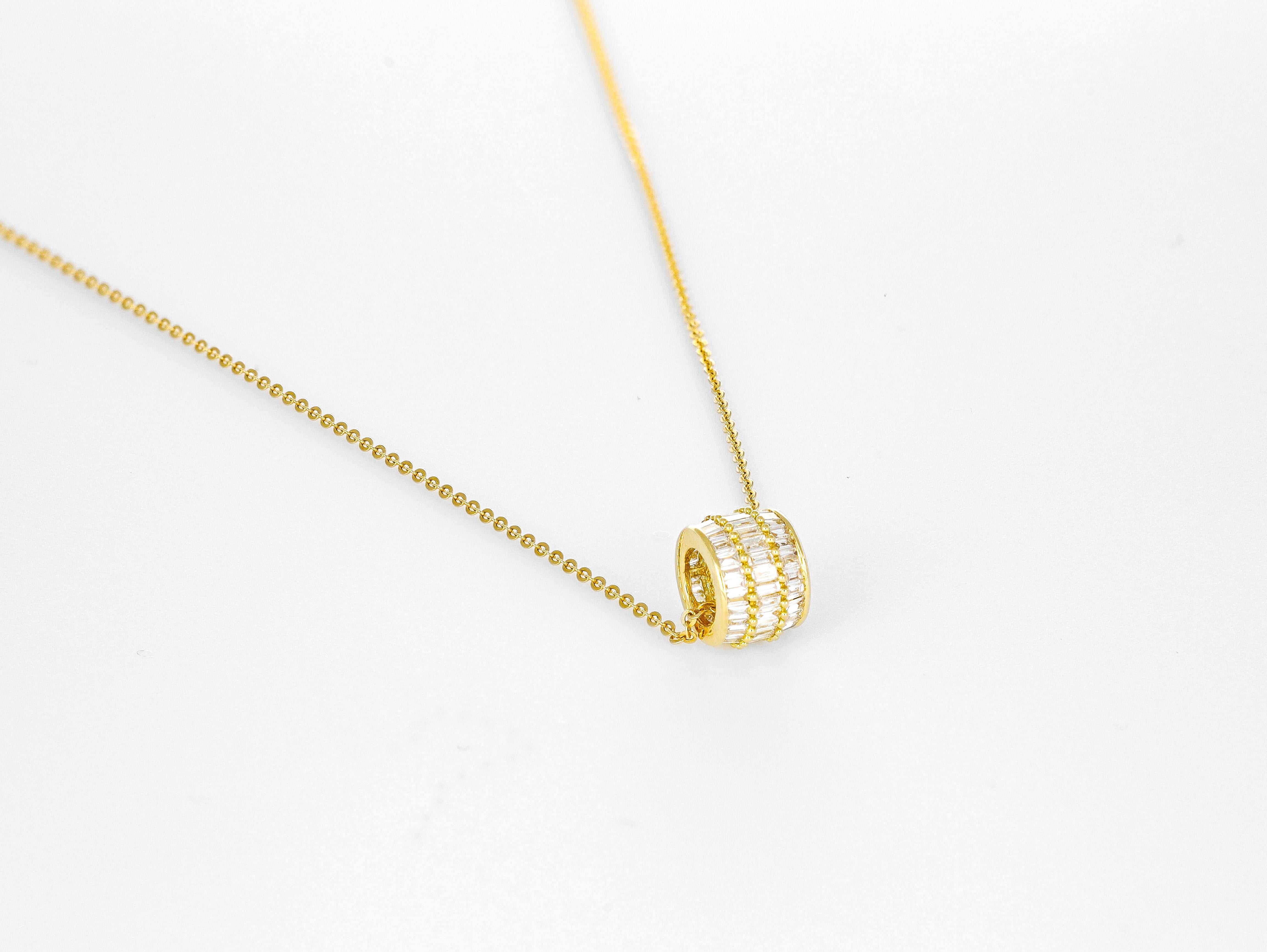 Collana con ciondolo a catena in oro giallo 18 carati con diamante naturale da 0,51 carati in vendita 7
