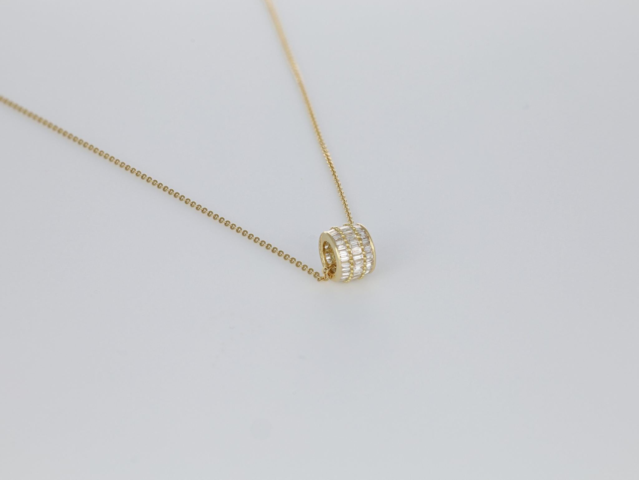 Baguette Cut Natural Diamond 0.51 carats 18 Karat Yellow Gold Chain Pendant Necklace For Sale