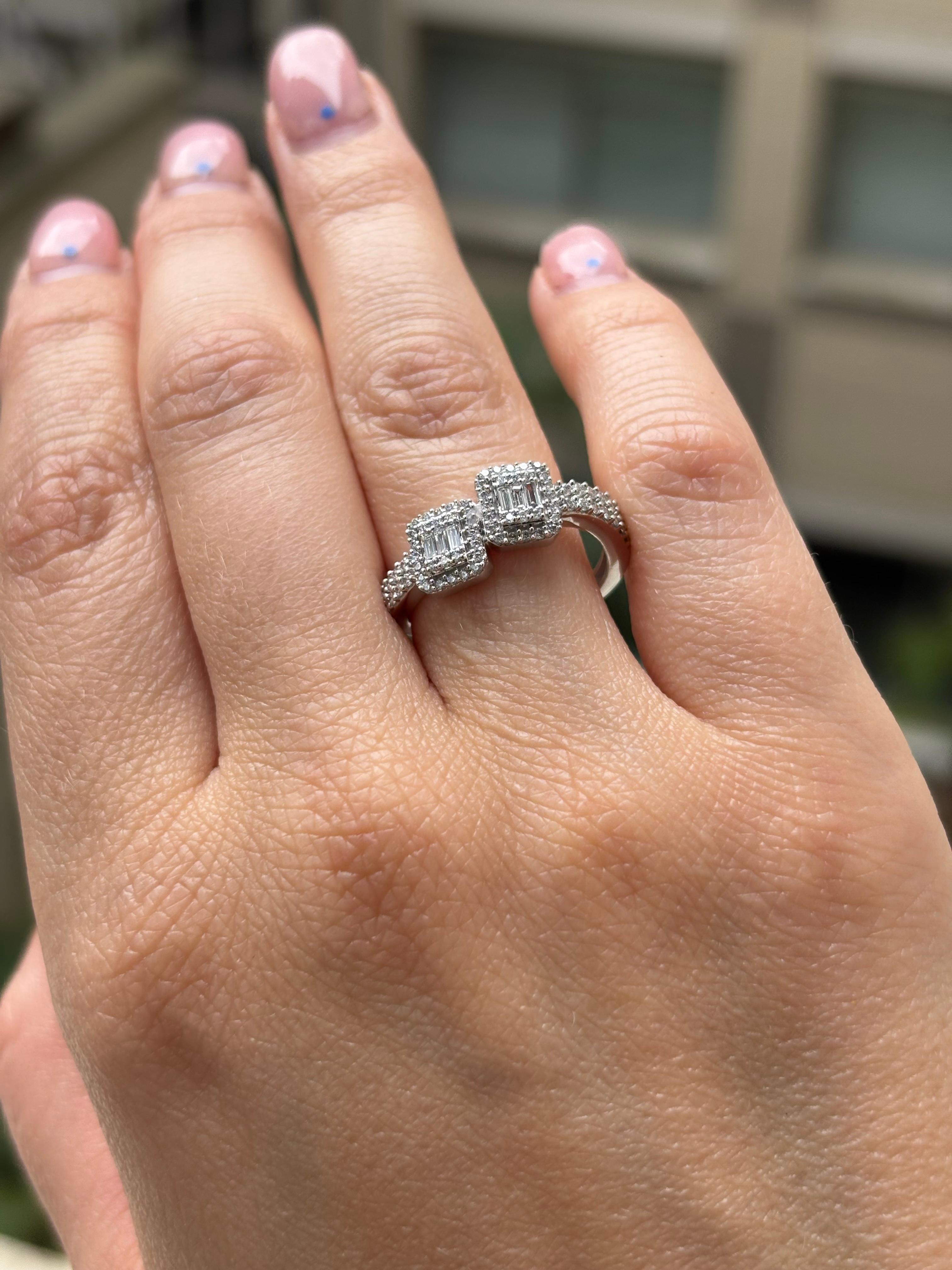 Anillo de compromiso en oro blanco de 18 quilates con diamante natural de 0,52 quilates en venta 1