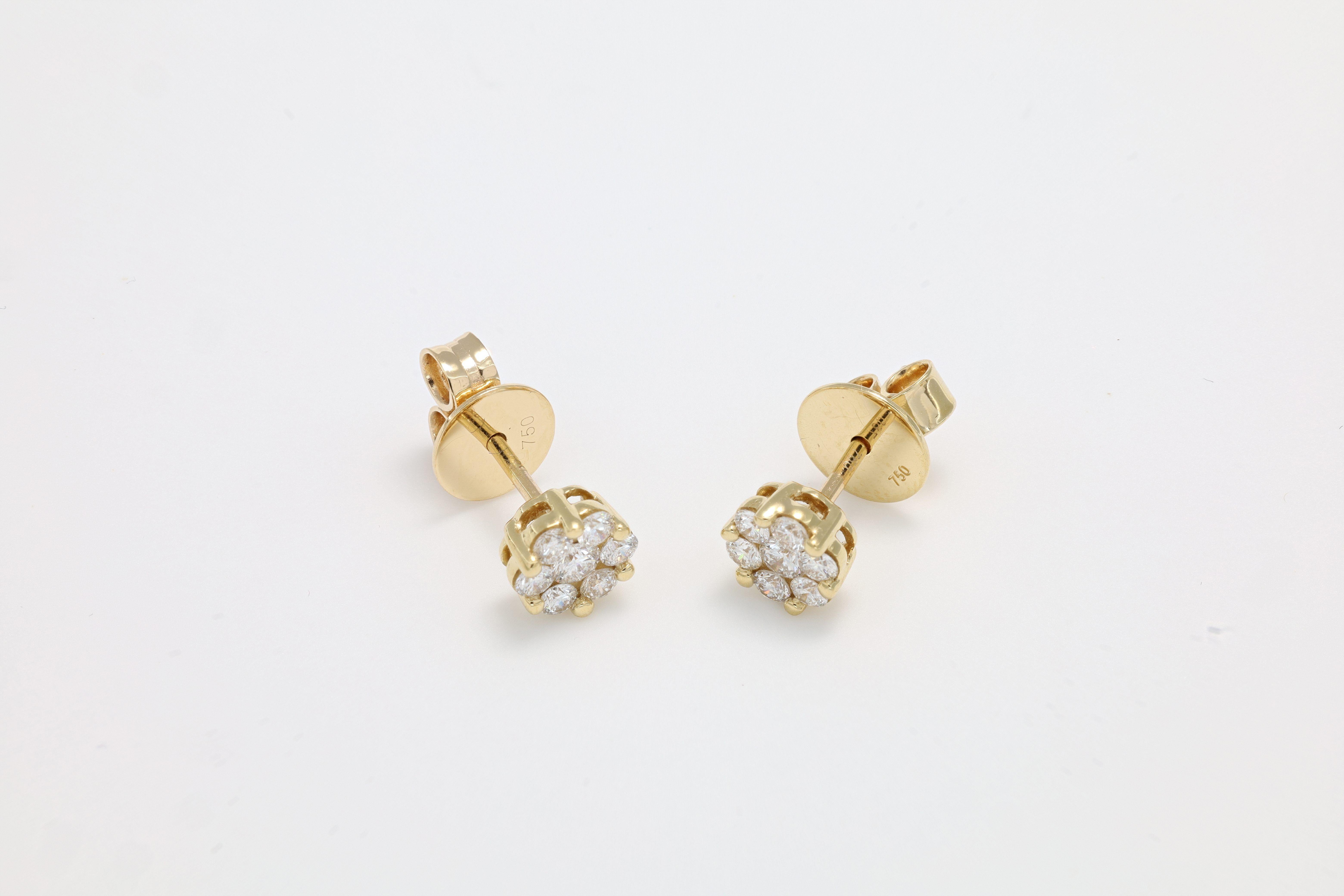Natural Diamond 0.52 cts 18 Karat White Gold Classic Stud Earring For Sale 1