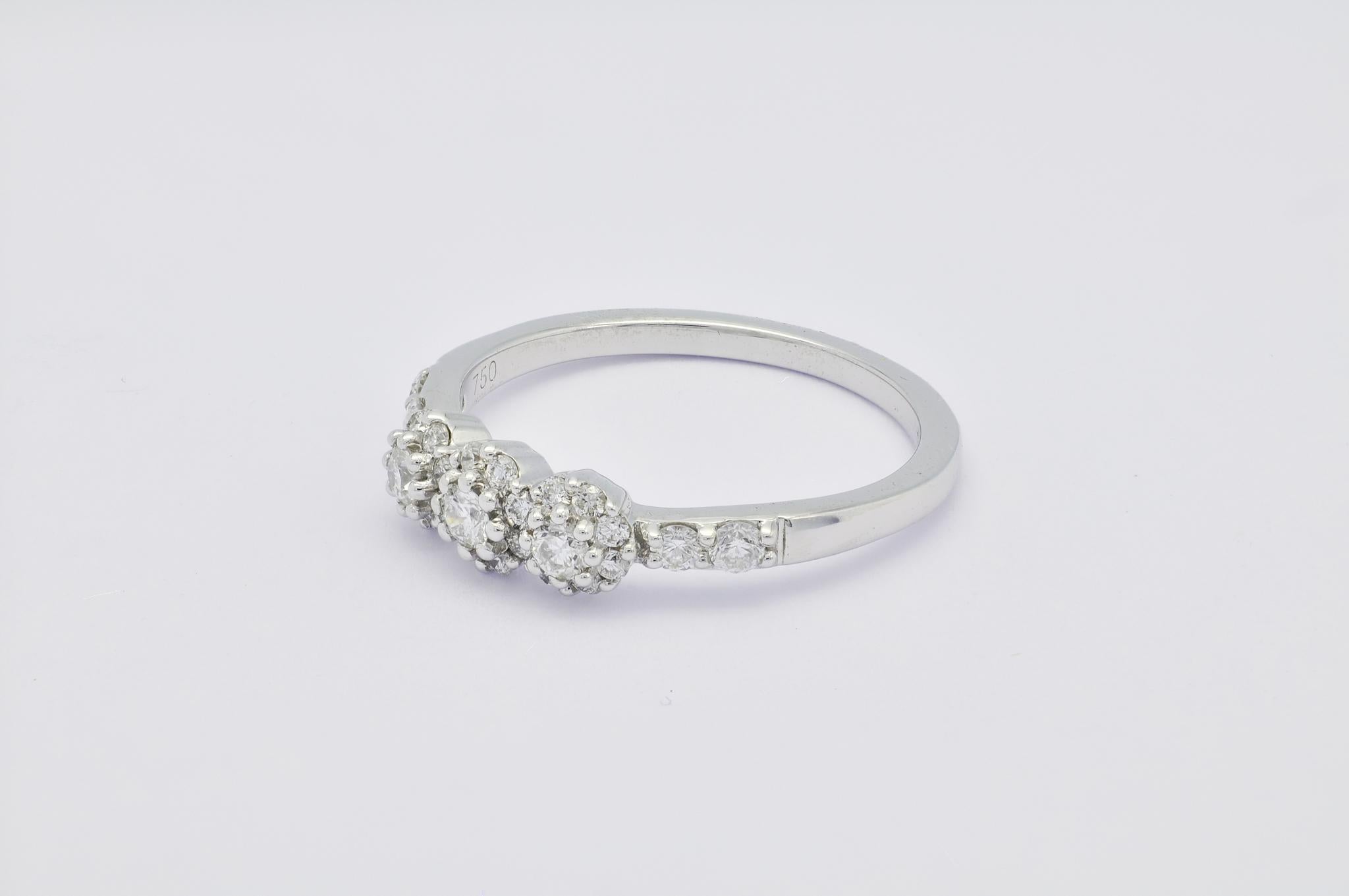 Bague grappe en or blanc 18 carats avec diamants naturels 0,52 carat Pour femmes en vente