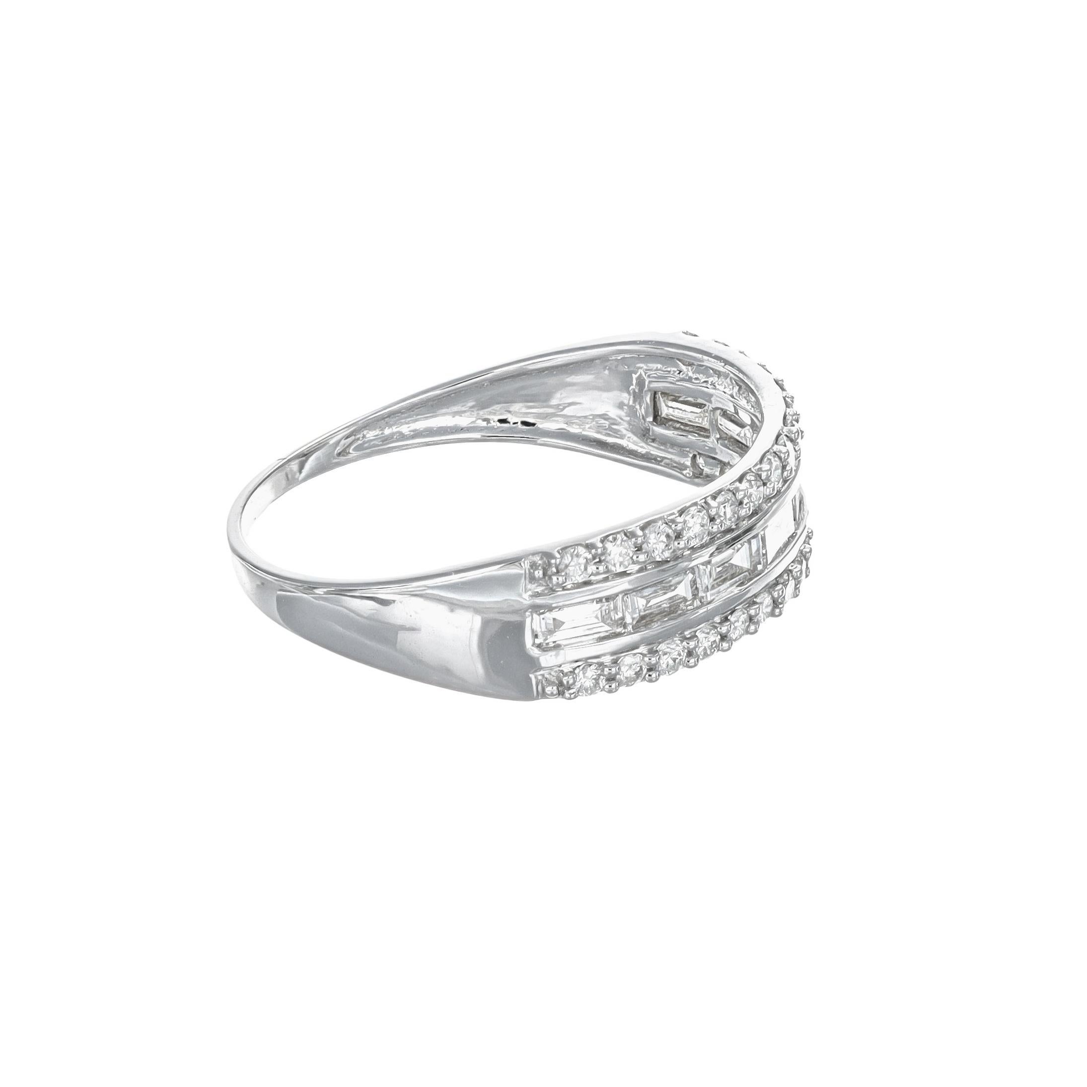 Moderner Ring mit natürlichem Diamant 0,55 Karat 18KT Weißgold für Damen oder Herren im Angebot