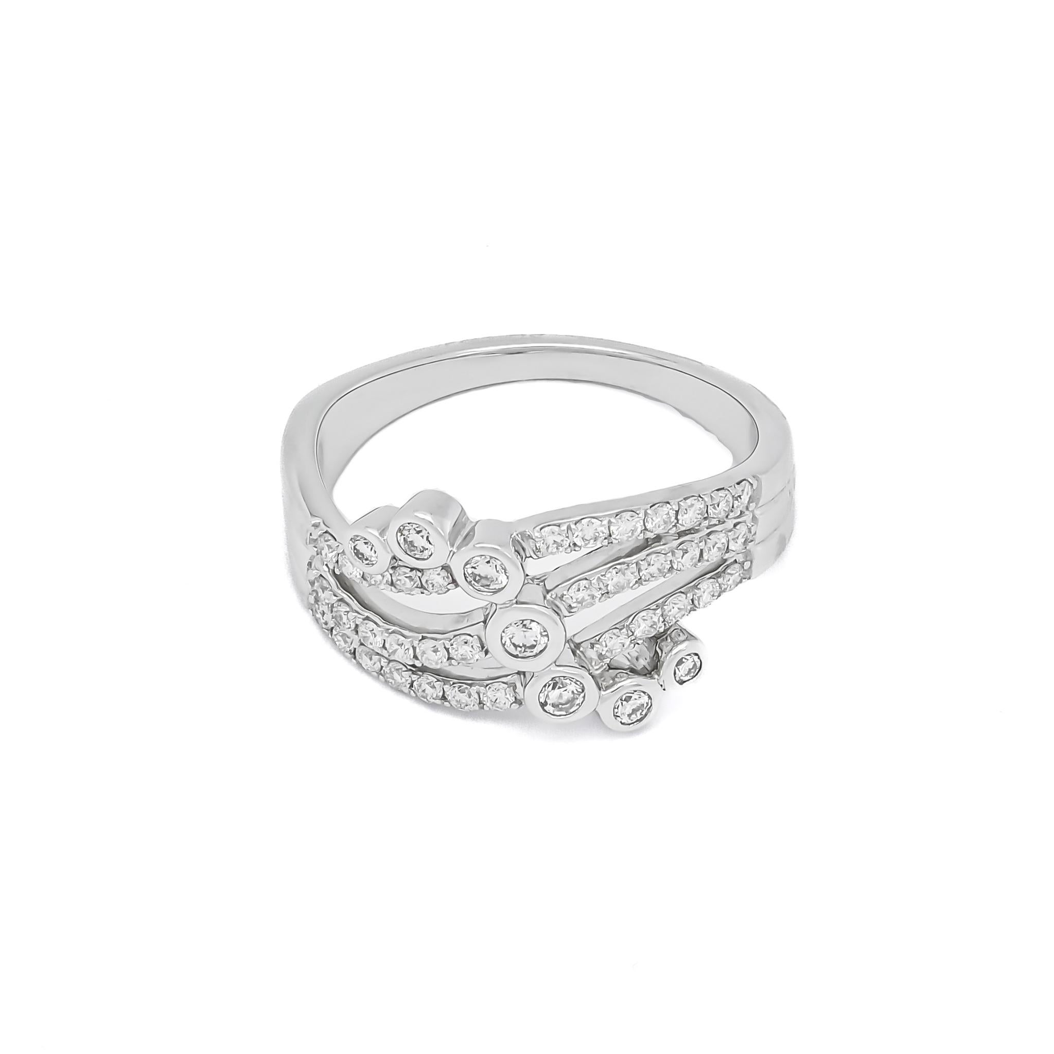 Natural Diamond 0.55 carats 18 Karat White Gold Designer Statement Ring  For Sale 2