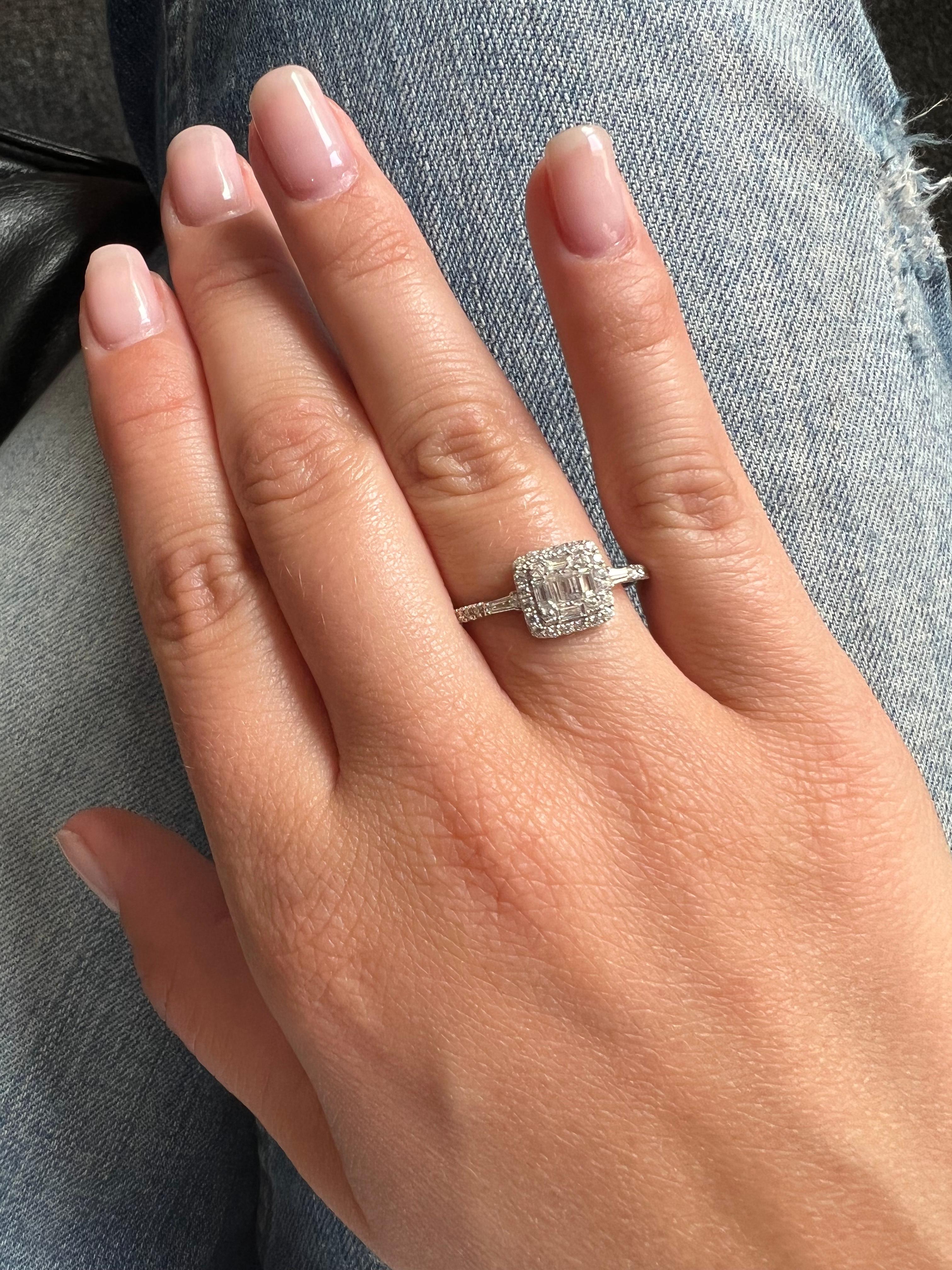 Natural Diamond 0.55 carats 18KT White Gold Accented Shank Engagement Ring For Sale 2