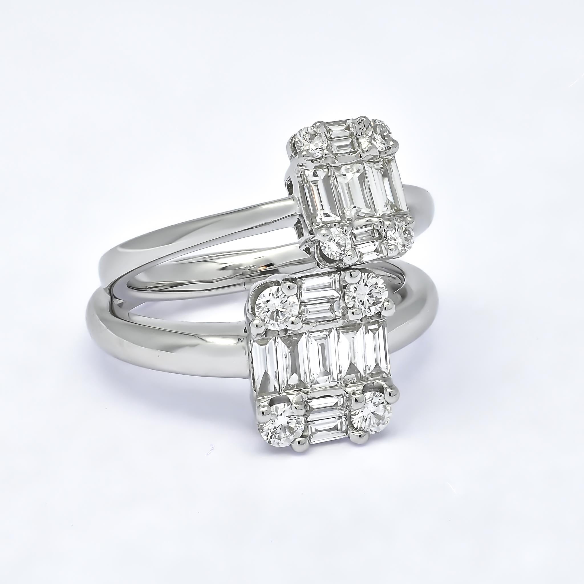 Natural Diamond 0.55 carats 18KT White Gold Cluster Engagement Ring In New Condition For Sale In Antwerpen, BE